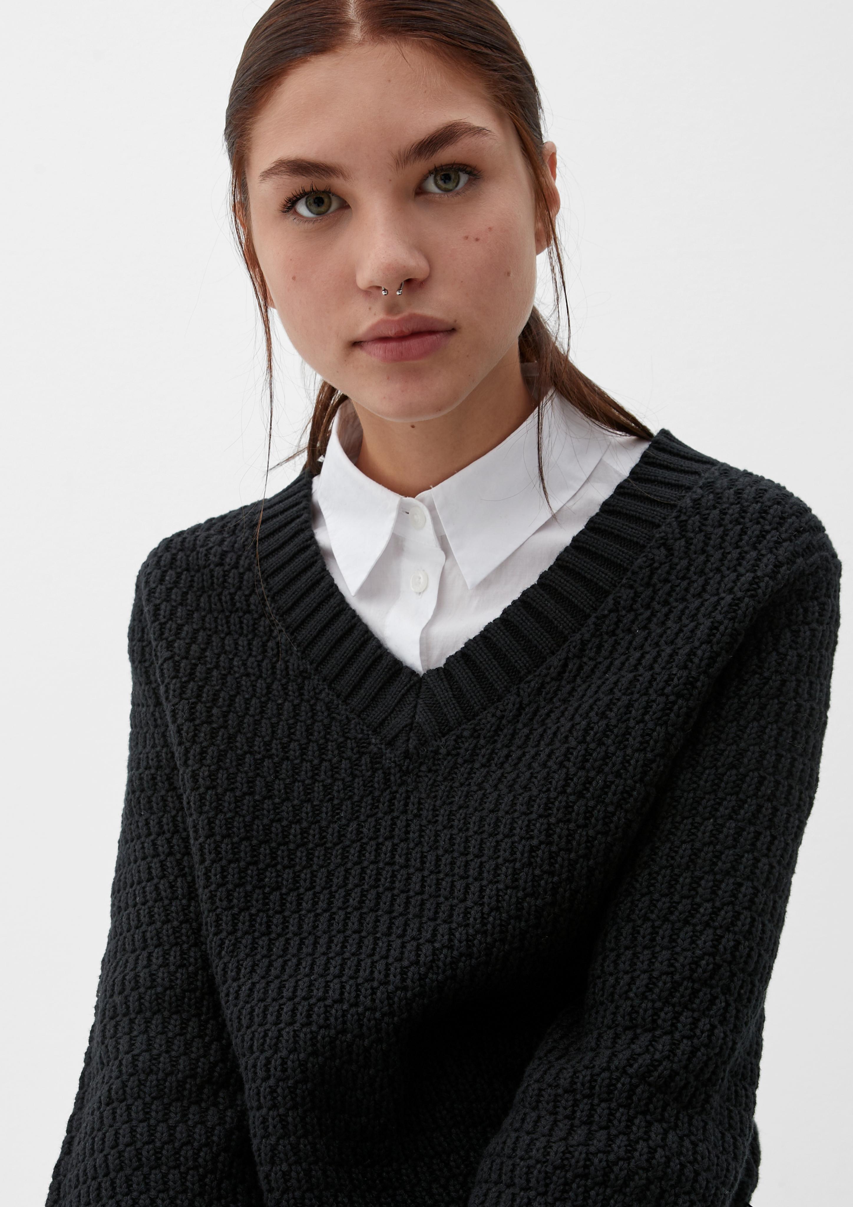 Strickpullover mit V-Ausschnitt  2119040-9999
