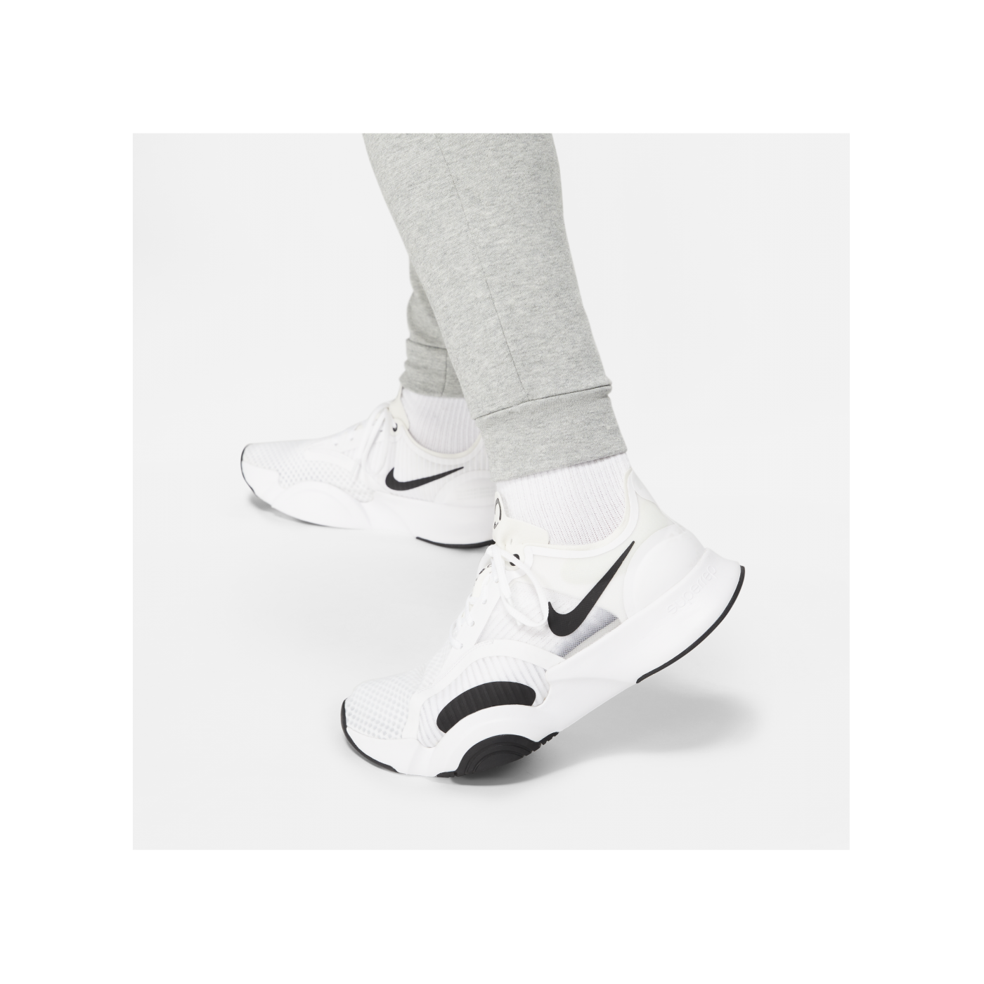 Nike Dri-FIT Tapered Trainingshose Grau F063