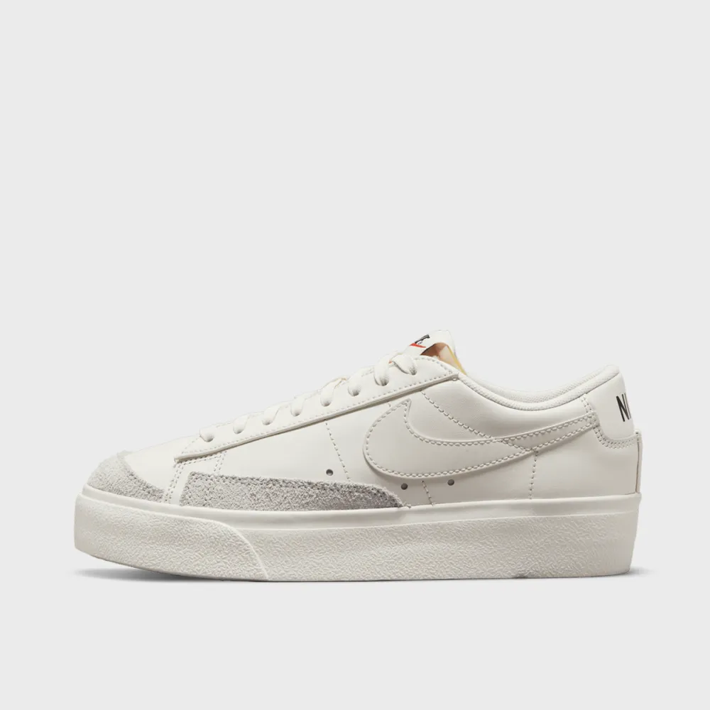 Nike Blazer Low Platform DJ0292-105 / weiss
