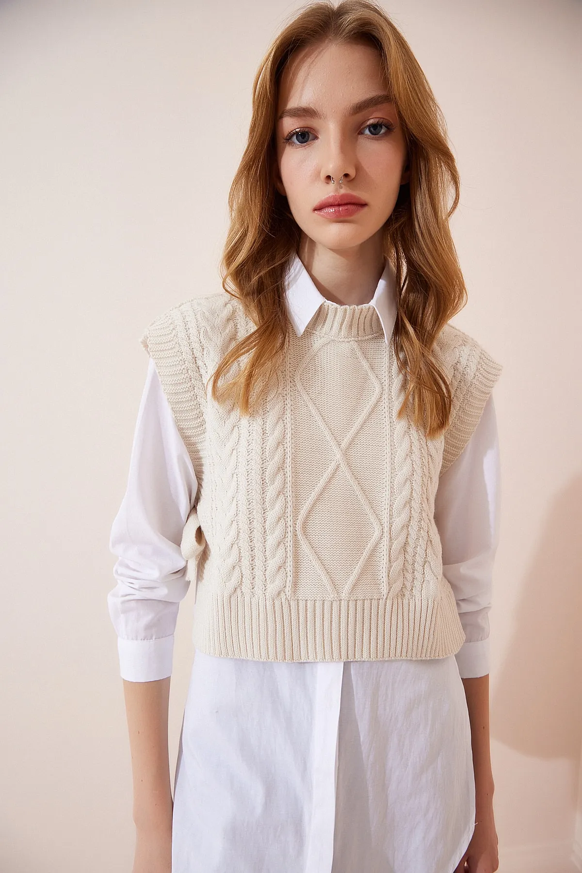 Happiness İstanbul  Cremefarbener Rollkragen-Strickpullover für Damen CI00056