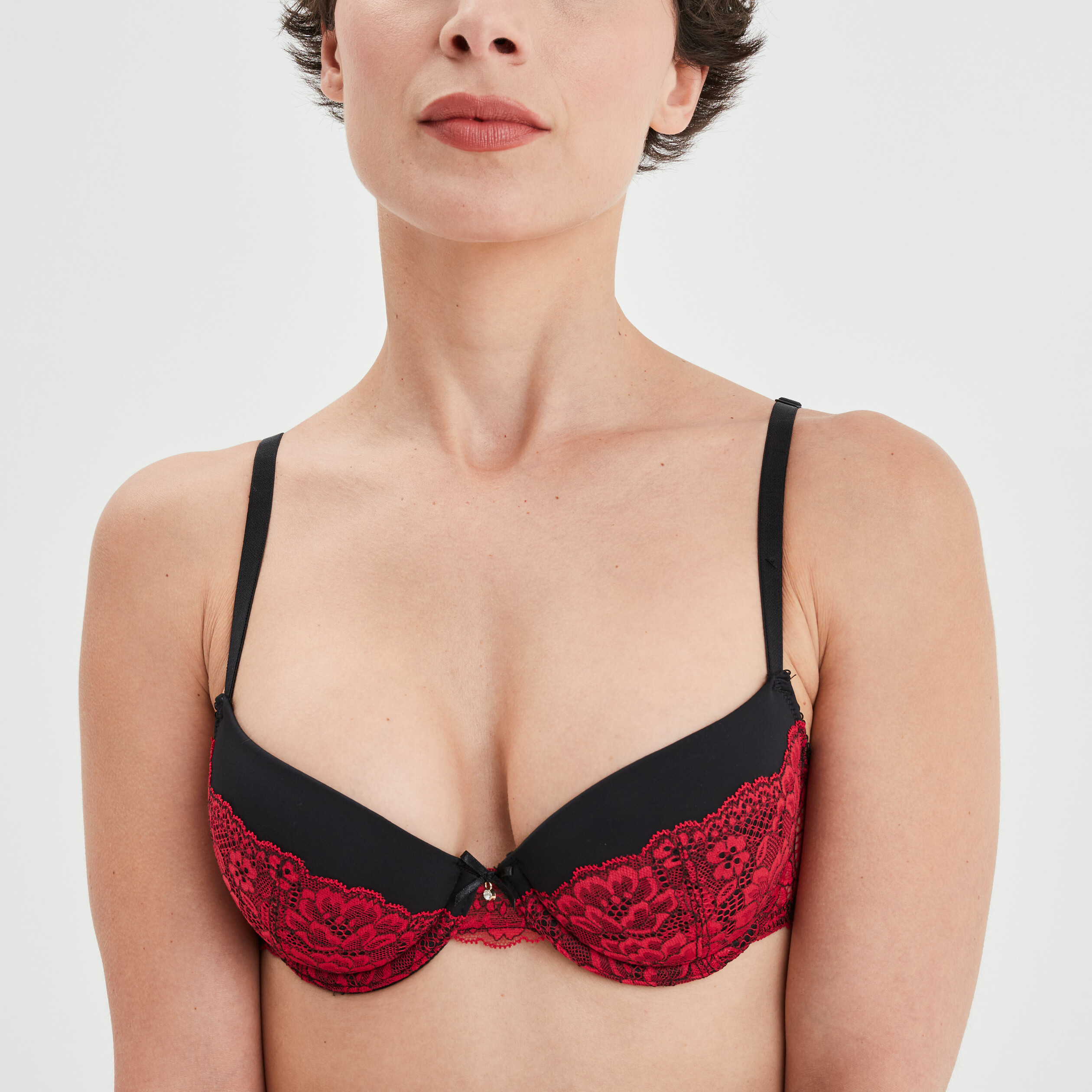Soutien-gorge corbeille micro dentelle rouge femme | La Halle