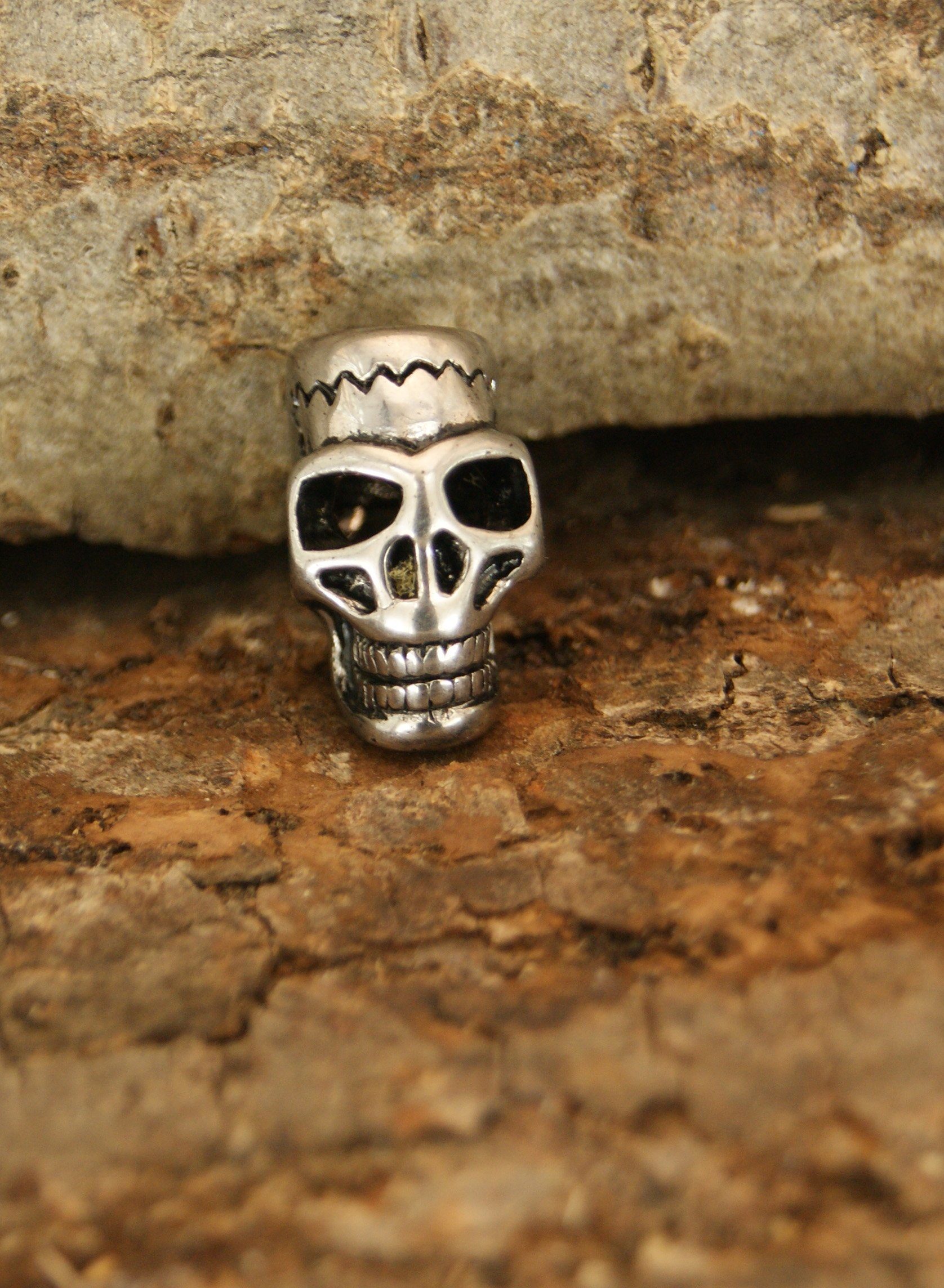Kiss of Leather Bartbürste Bartperle Totenkopf Skull Haarperle Edelstahl Bartschmuck 6 mm