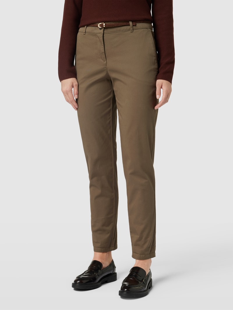 Chino mit Gürtel in olivgrün