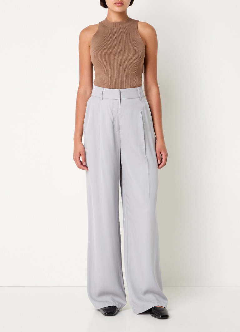 Top da donna Solina in maglia fine con trama a coste