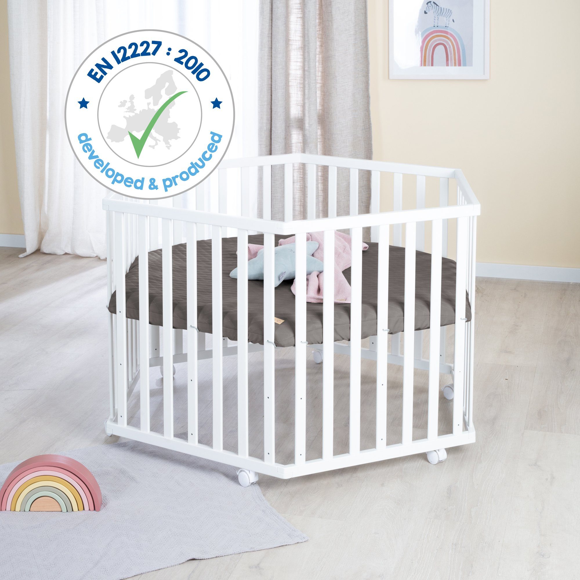 roba® Laufgitter Luxe 6-eckig, Laufstall, inkl. Schutzeinlage & Rollen, höhenverstellbar