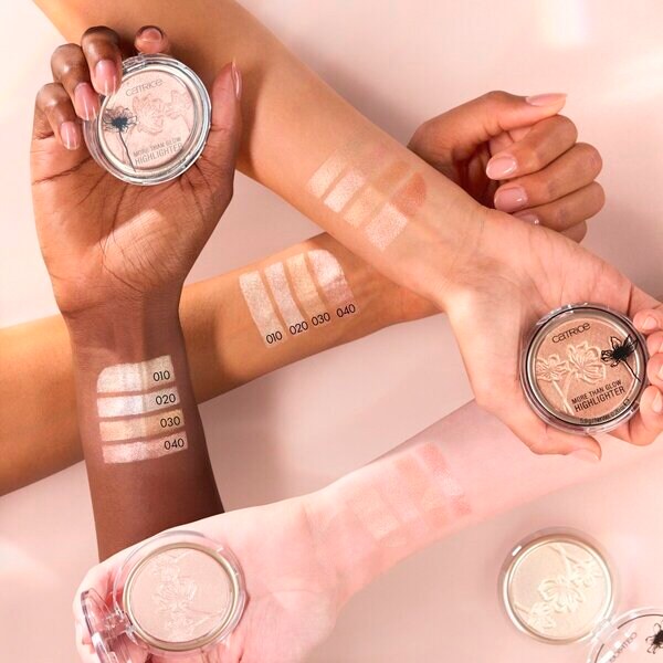 Catrice More Than Glow 40 Absolute Blush'n Bright highlighter 5.9g