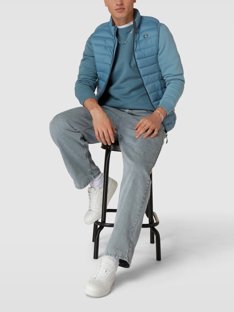 Steppweste mit Label-Patch 'Romsey' in hellblau