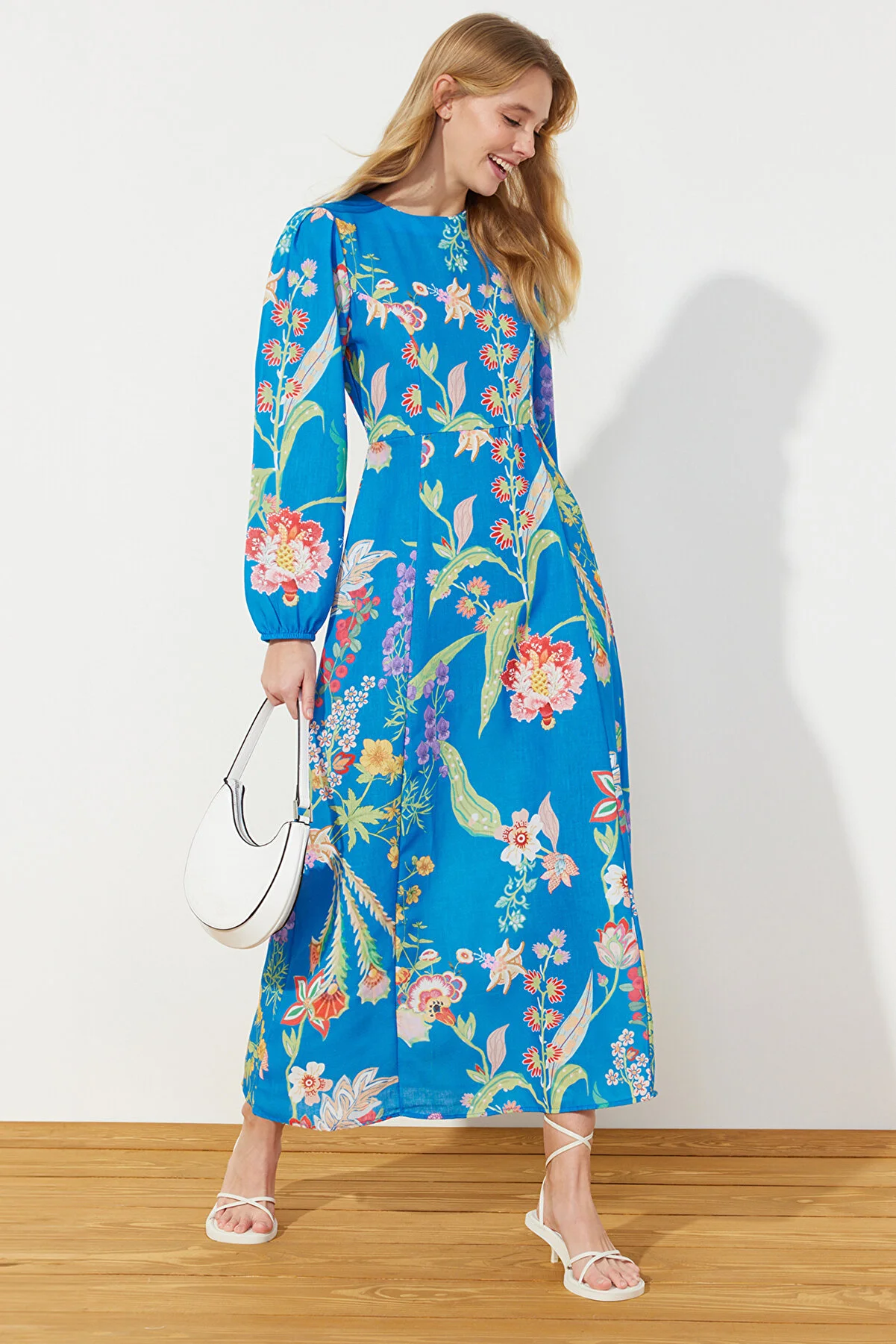 Trendyol Modest  Saks-Kleid in gewebter Leinenoptik mit Blumenmuster TCTSS24EB00102