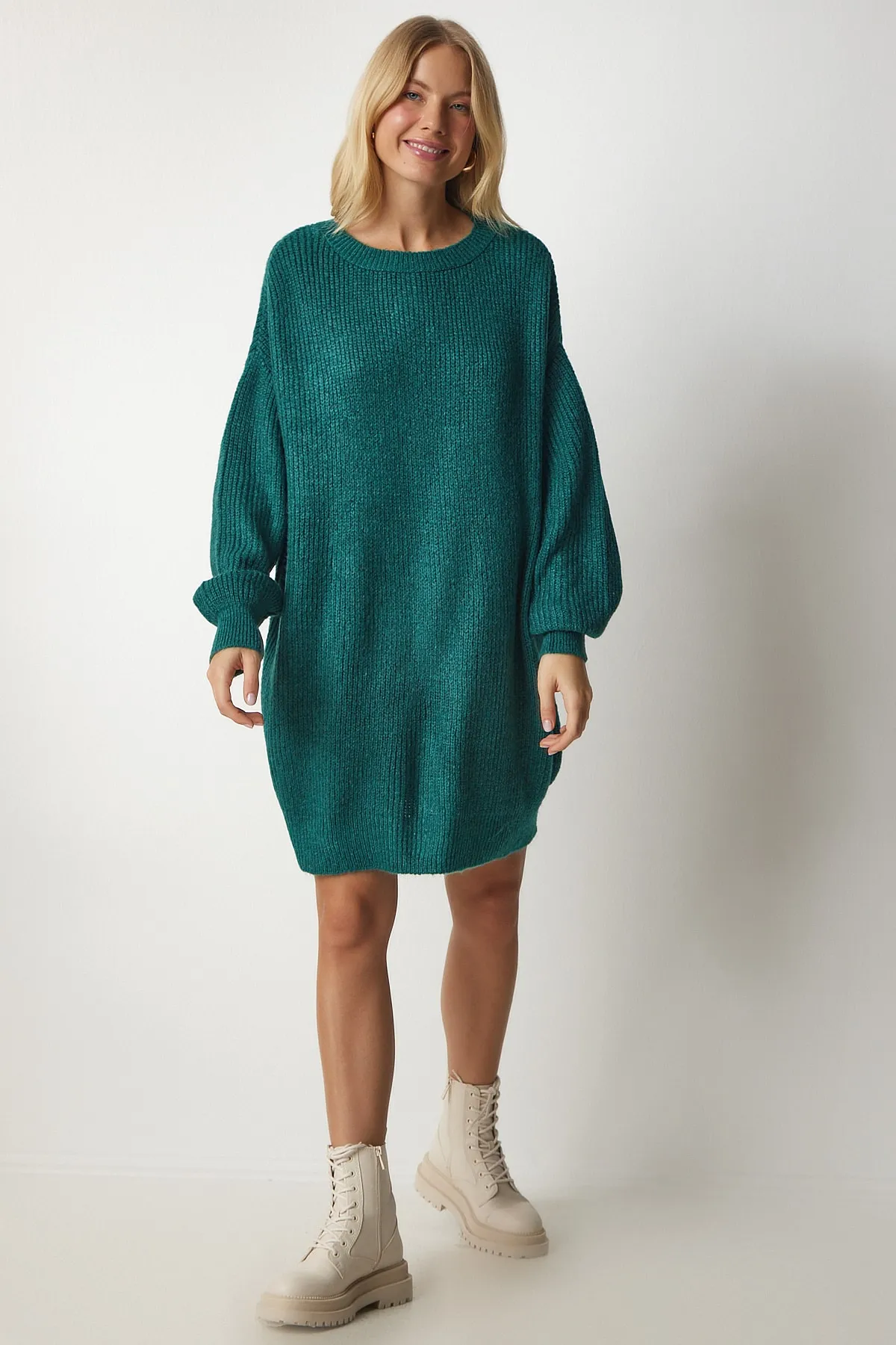 Happiness İstanbul  Damen Smaragdgrünes Oversize-Sweatshirt aus Basic-Strick BV00099