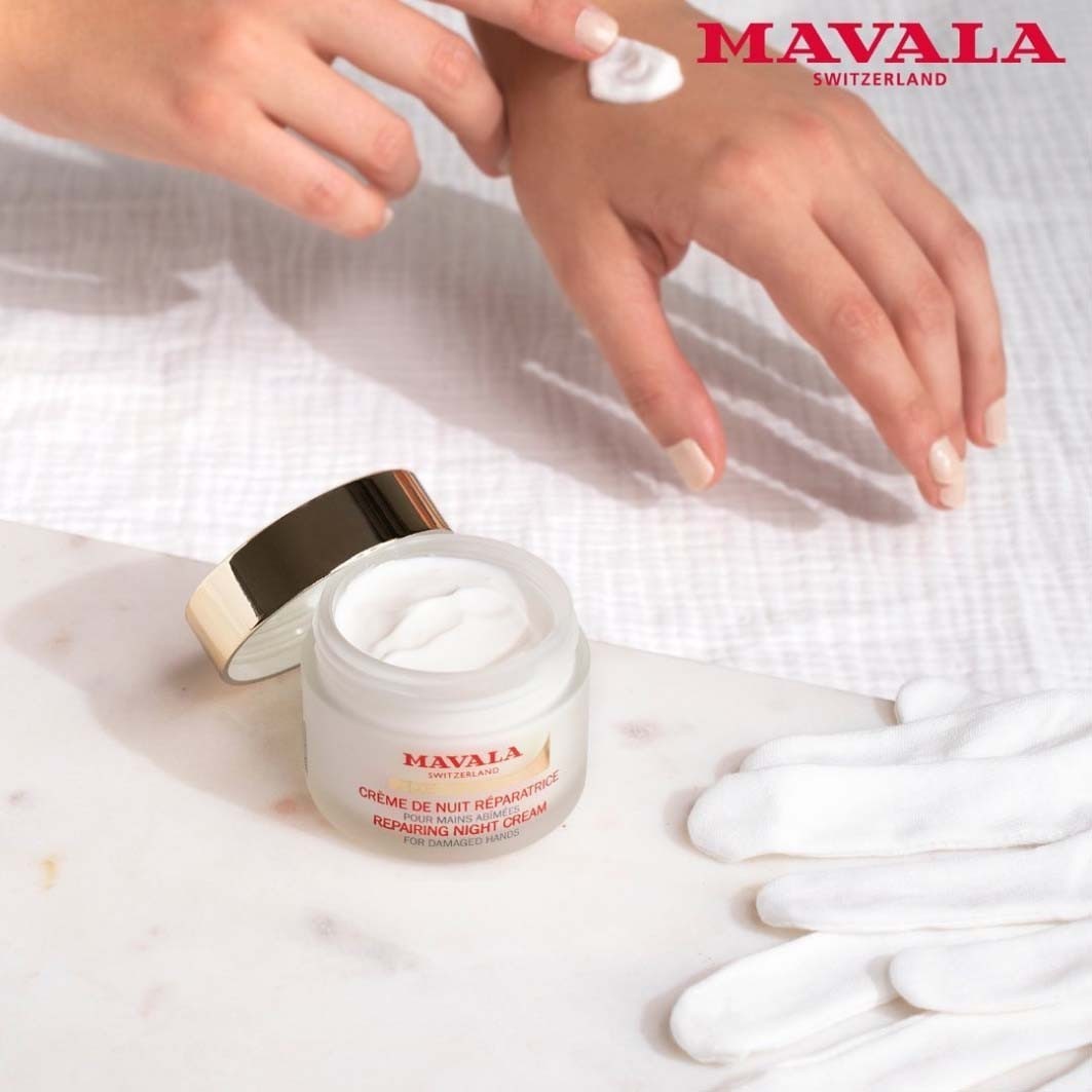 Cremă de noapte reparatoare Mavala pentru mâini