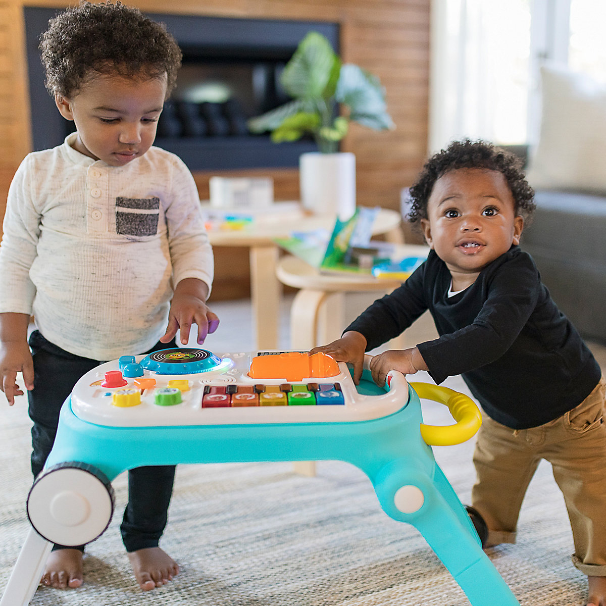 Baby Einstein, Musical Mix ‘N Roll 4-in-1 Lauflernhilfe und Spieltisch mit Musik, Lichtern, abnehmbarer Spielstation und vielem mehr, mehrfarbig
