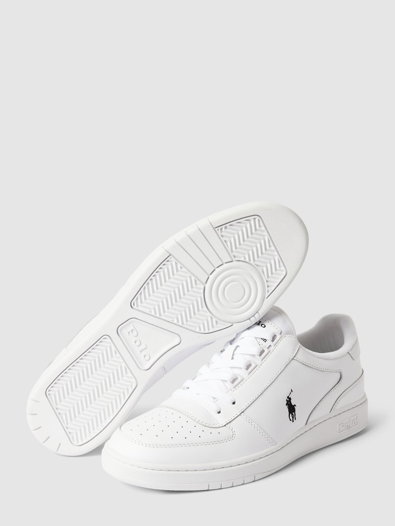 Sneaker mit Label-Details in weiß