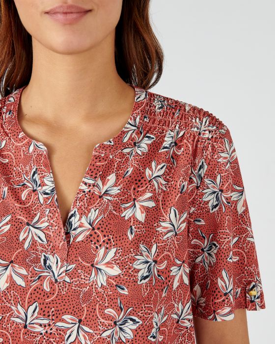 Tee-shirt en crêpe imprimé.