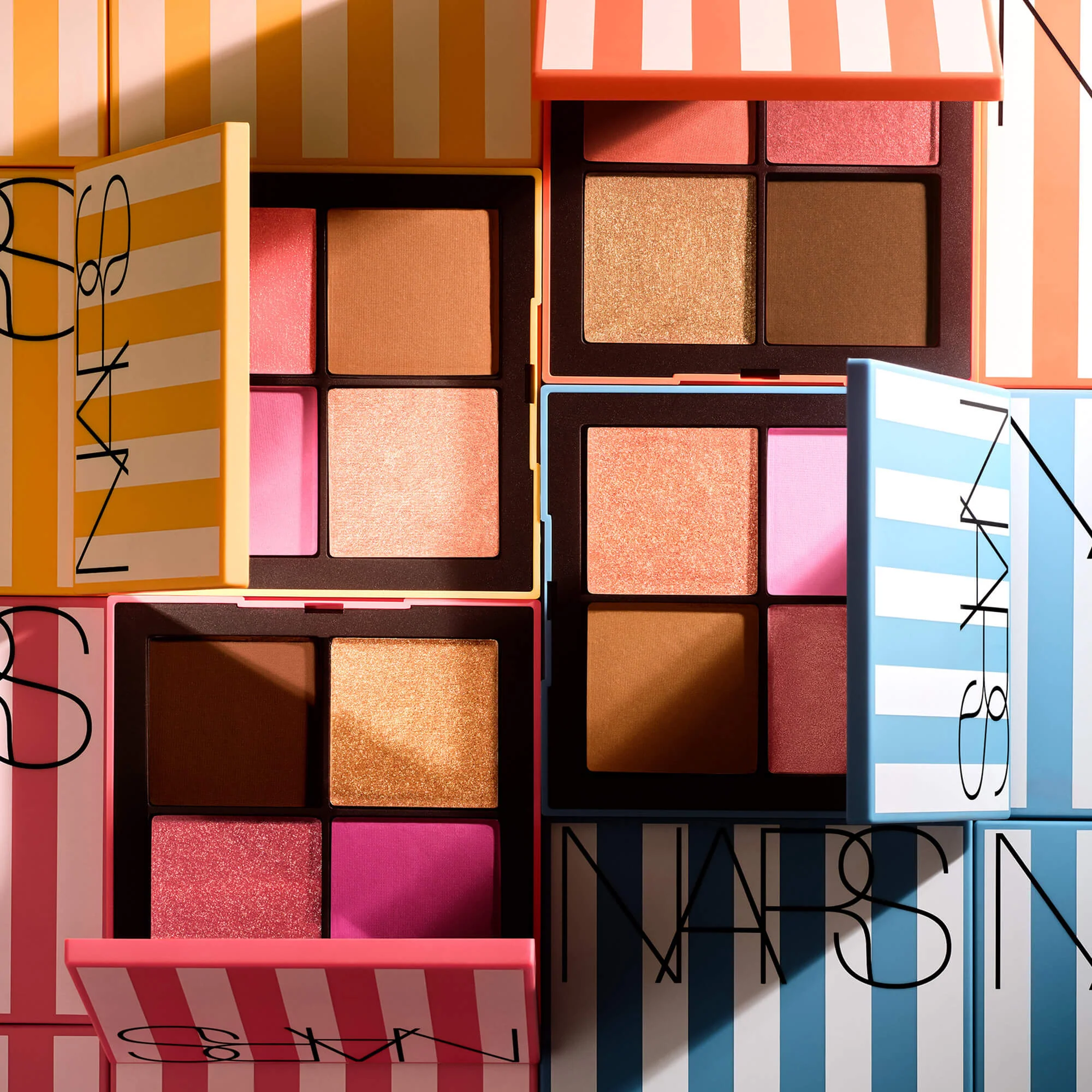 HOT ESCAPE CHEEK PALETTE II - Paleta za lice