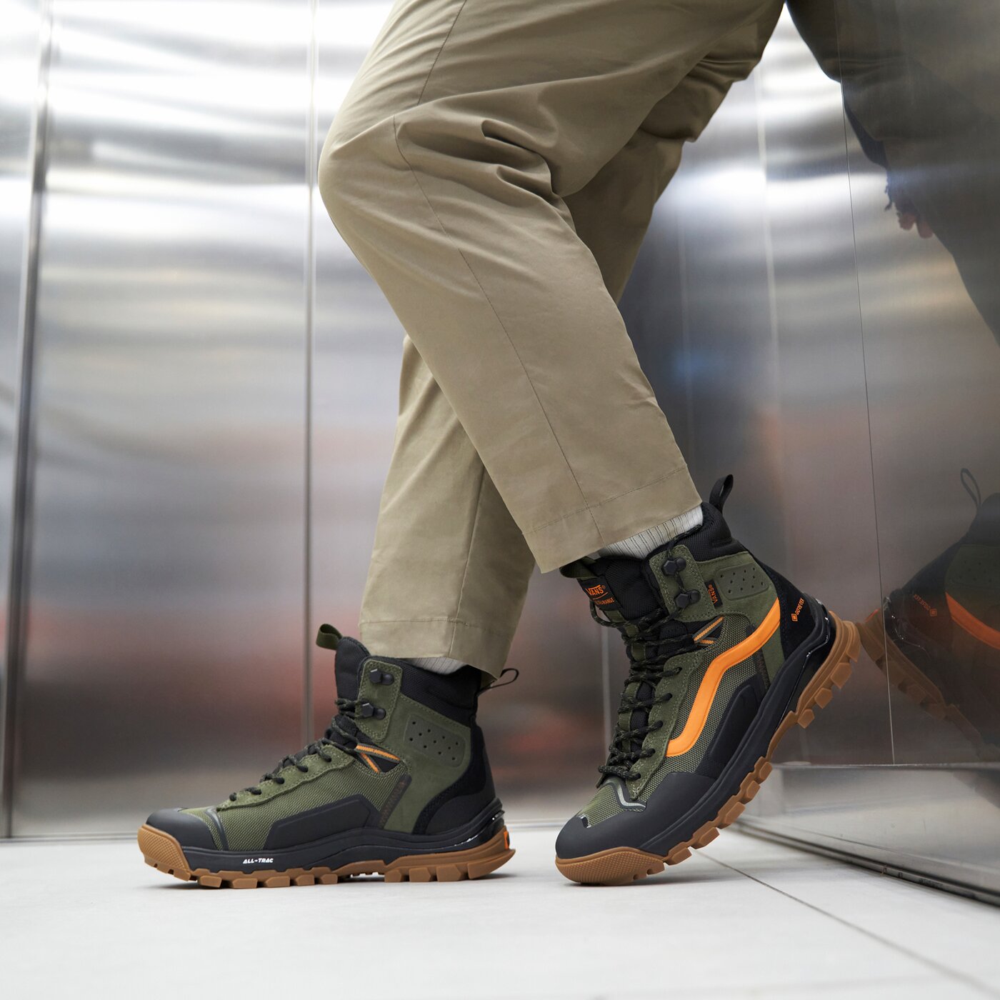 VANS UA ULTRARANGE EXO HI GORE-TEX MTE-3 Grün