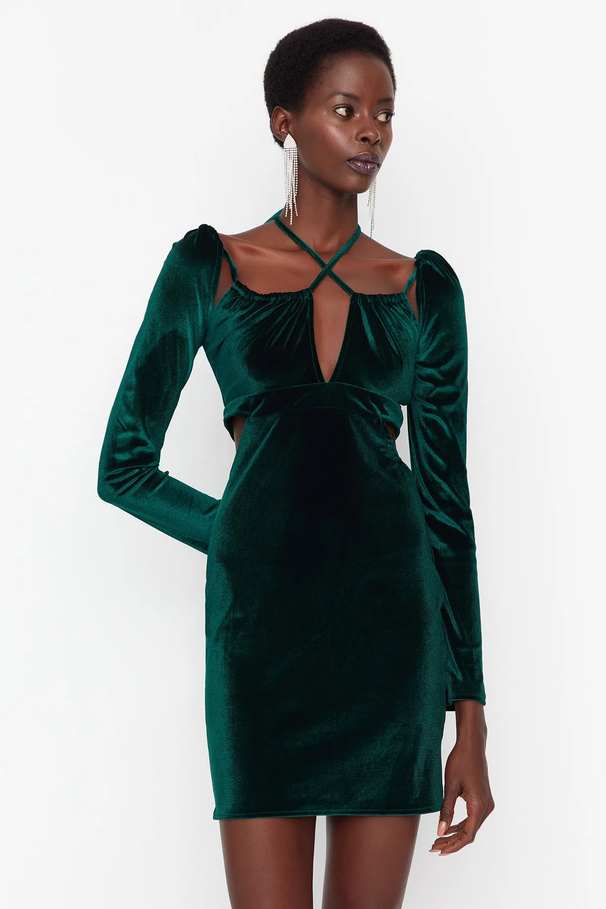 Trendyol Collection  Grünes, Neckholder-detailliertes, elegantes Abendkleid TPRAW23EL00118