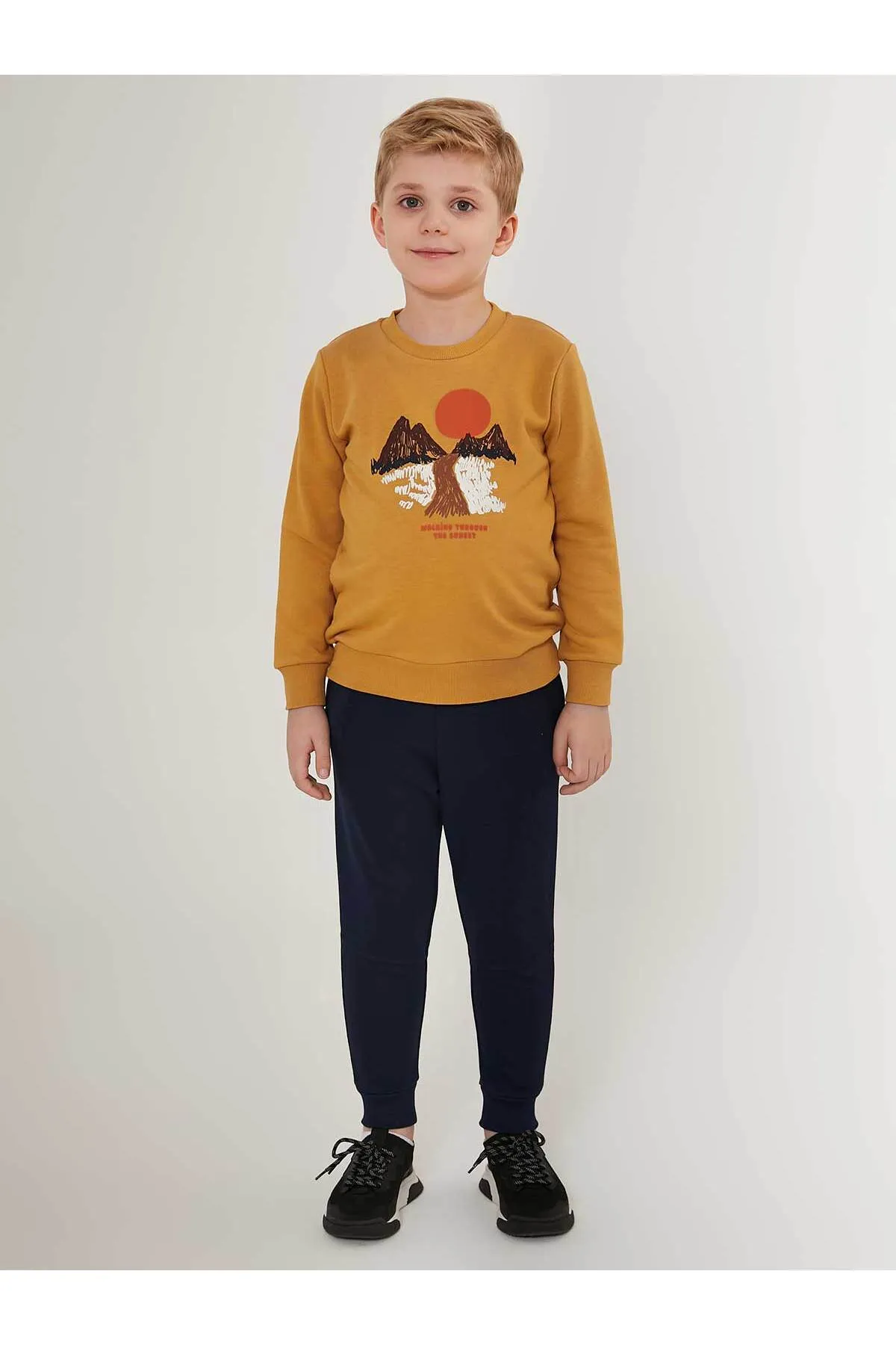 ROLY POLY  Senfgelbes Trainingsanzug-Set für Jungen im Alter von 2–7 Jahren