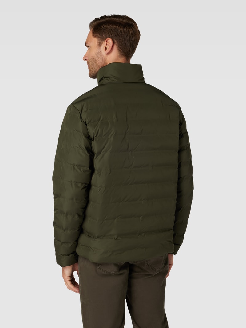 Steppjacke mit Reißverschluss in olivgrün