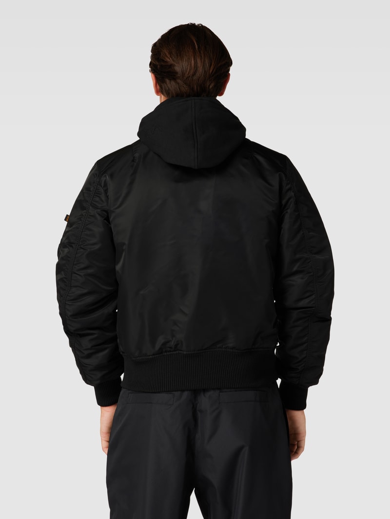 Bomberjacke mit Kapuze in schwarz