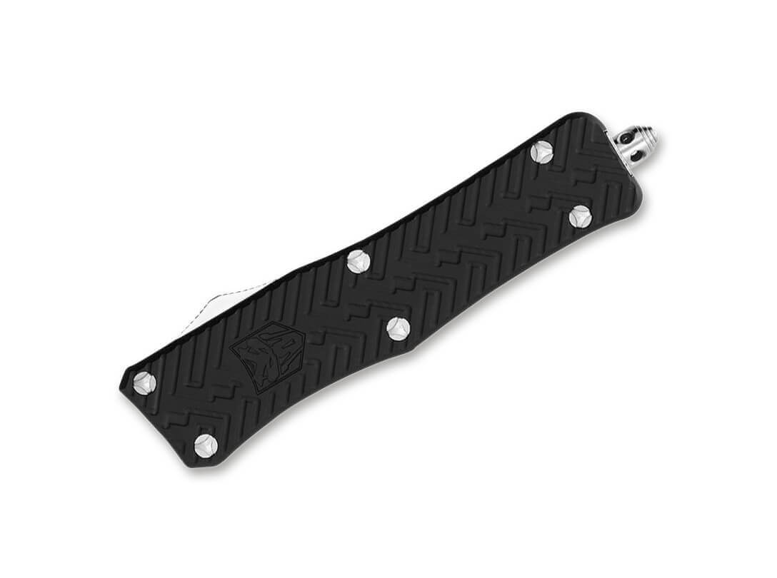 Titan Medium Black M390