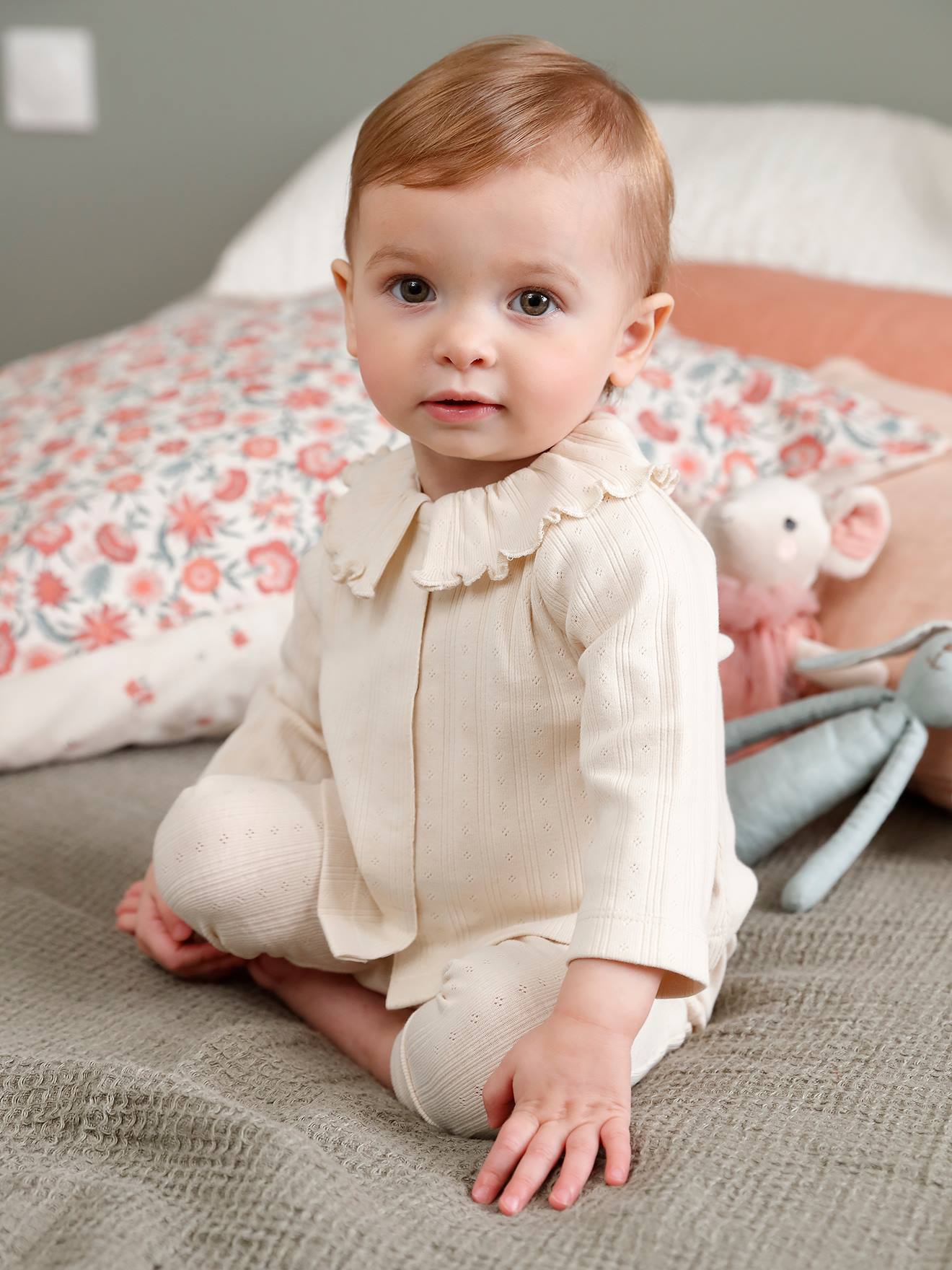 Ensemble en maille pointelle T-shirt et pantalon bébé sable