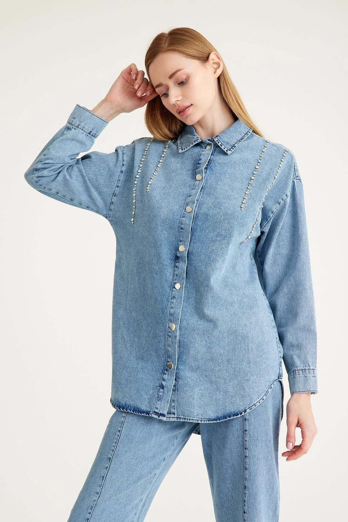 Olcay  Set aus Tunika und Hose aus Denim mit Steindetail - BLAU 9227-YTK