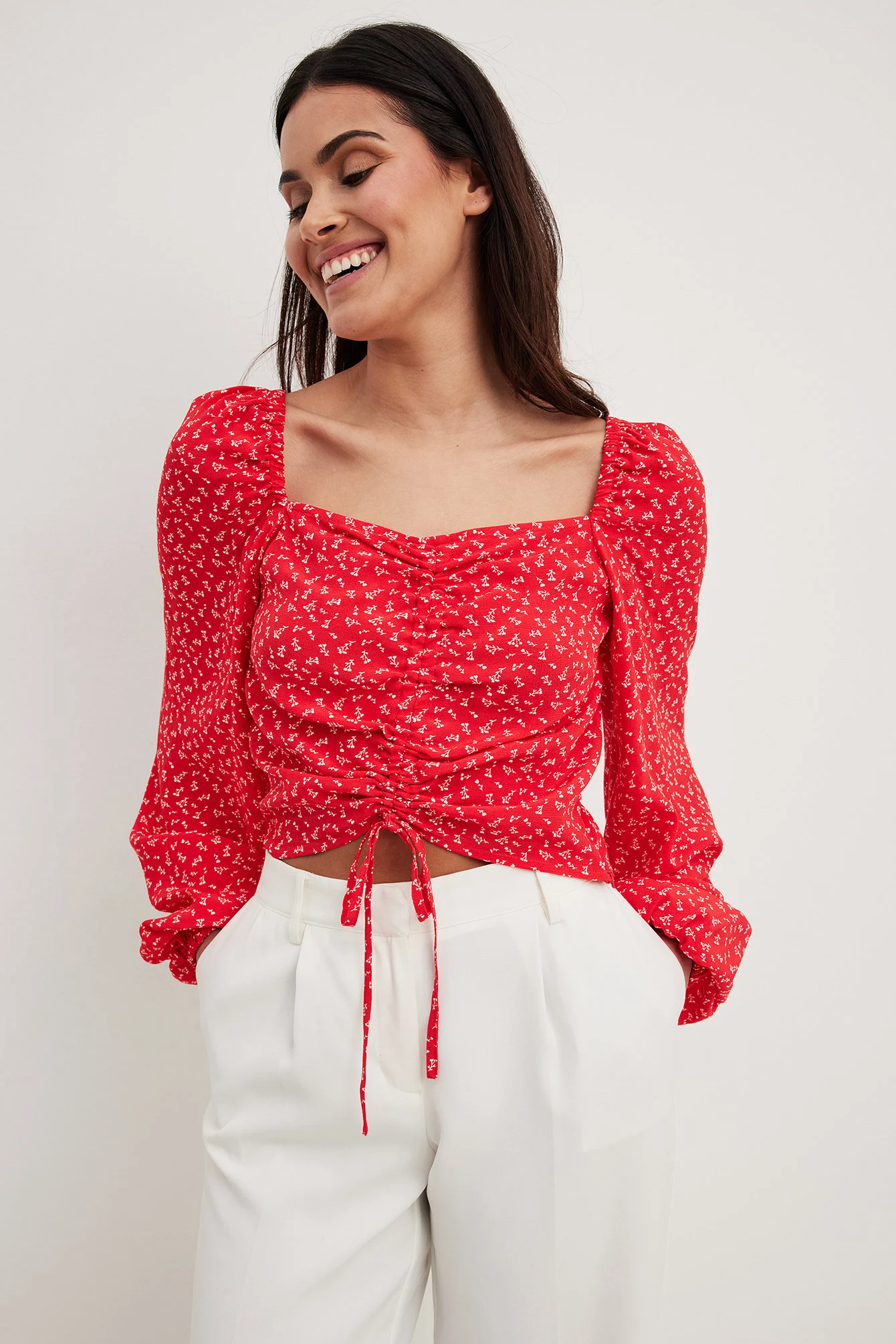 Langärmelige Bluse mit Kordelzug