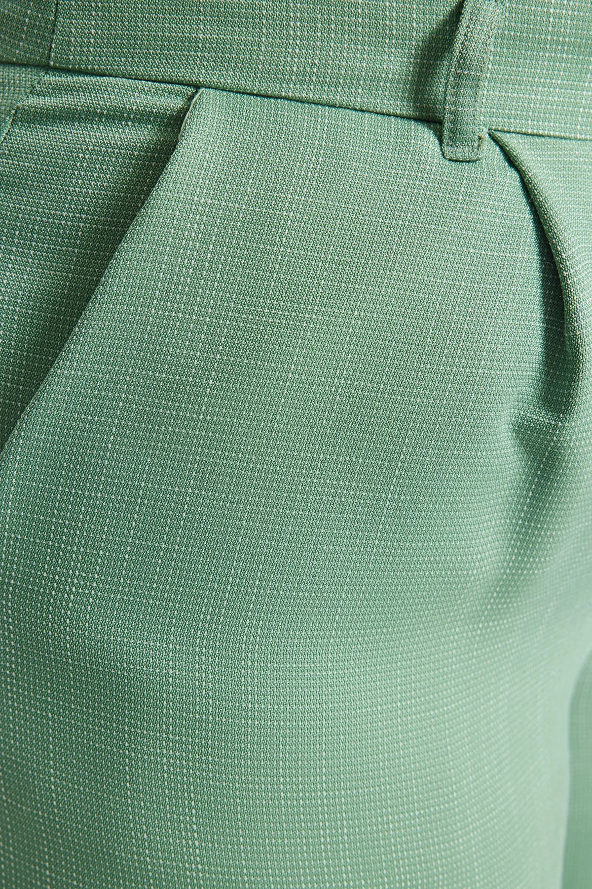 Trendyol Curve  Grüne gewebte Hose in Leinenoptik TBBSS23AR00001