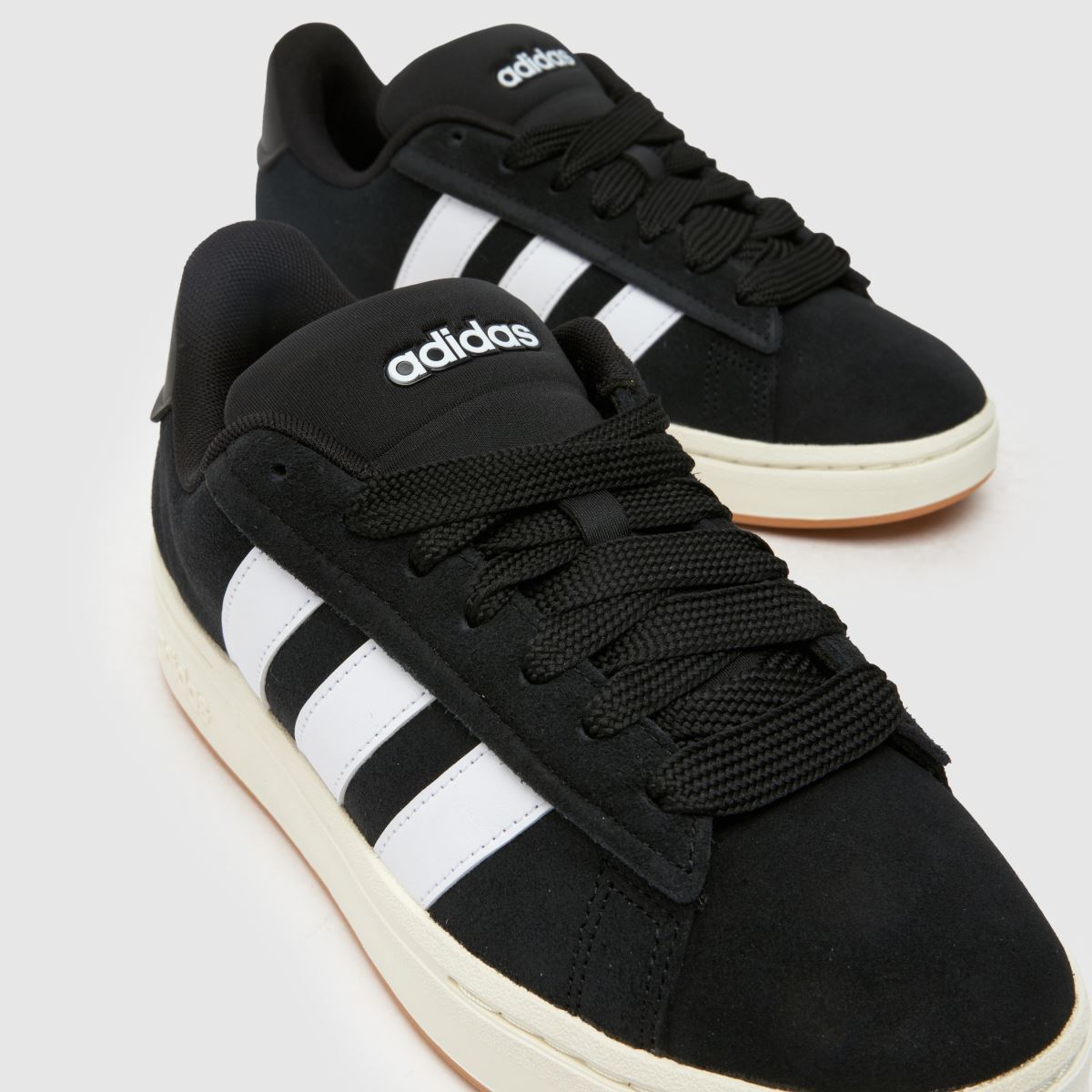 Črni športni copati adidas Grand Court Alpha 00s