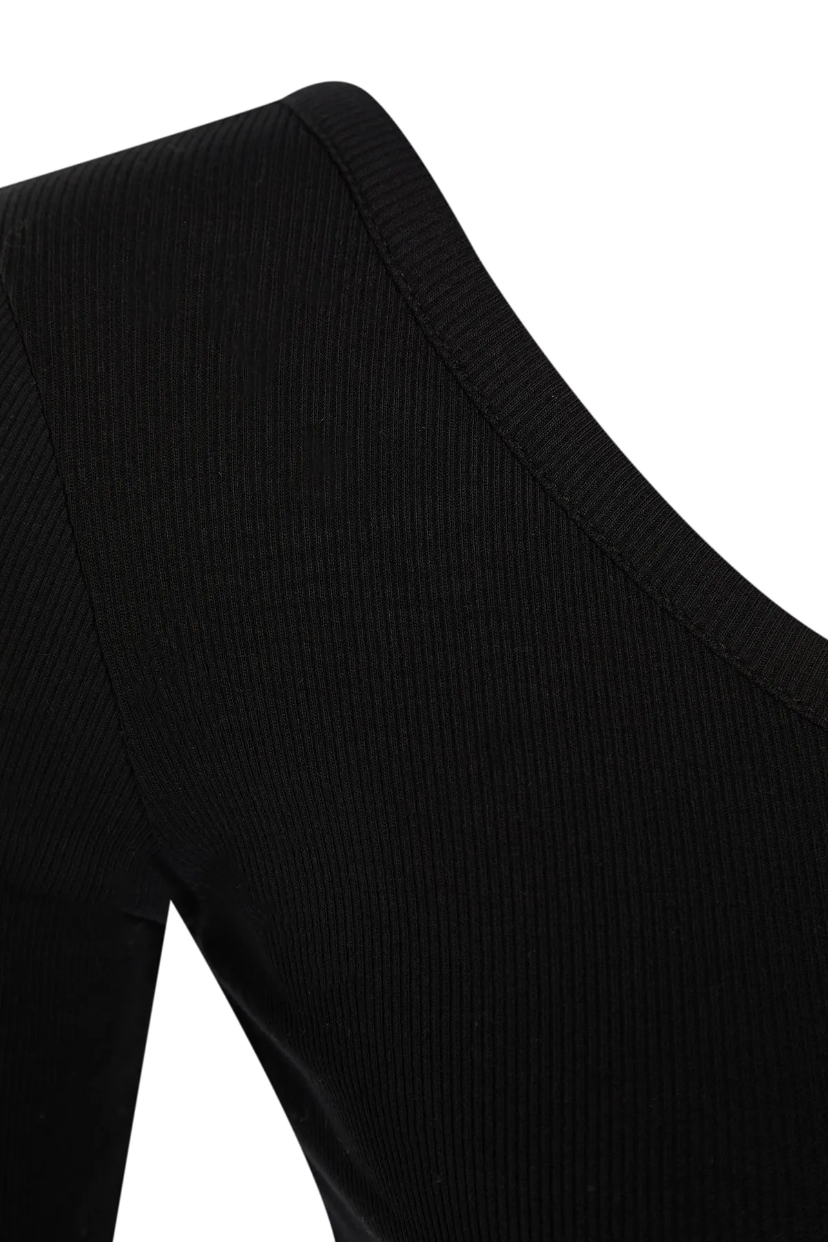 Trendyol Collection  Schwarze, figurbetonte, schulterfreie Strickbluse aus Cord-Baumwolle mit Stretch-Anteil TWOAW23BZ00475