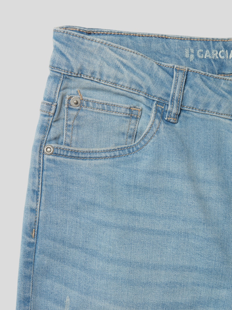 Jeans mit Kontrastnähten in jeans