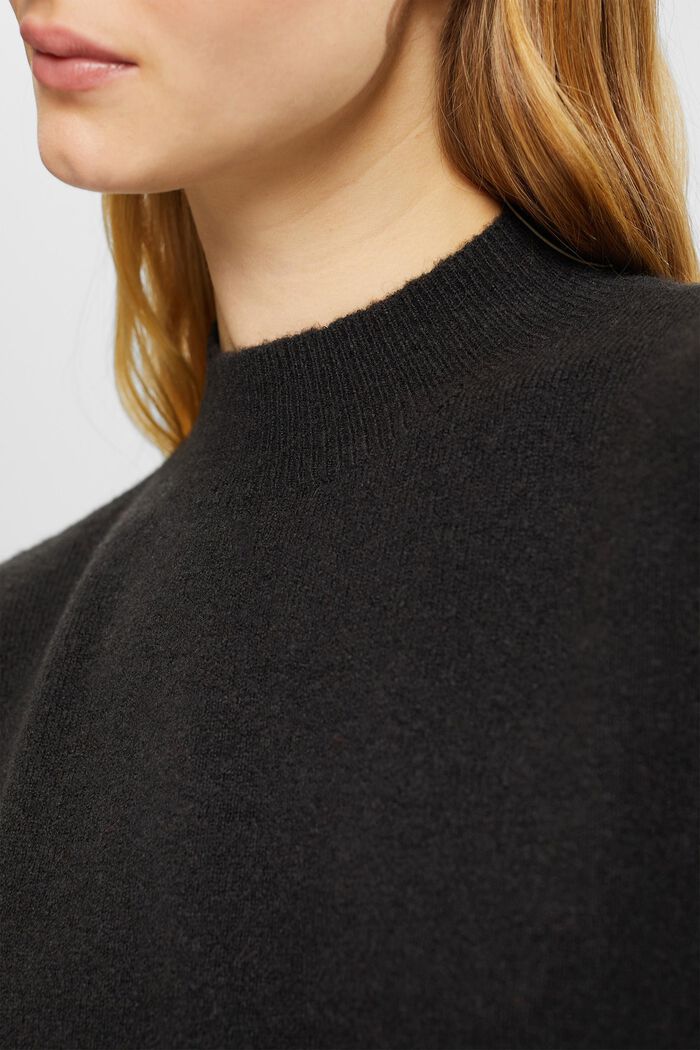 Wollmix-Strickkleid mit Stehkragen