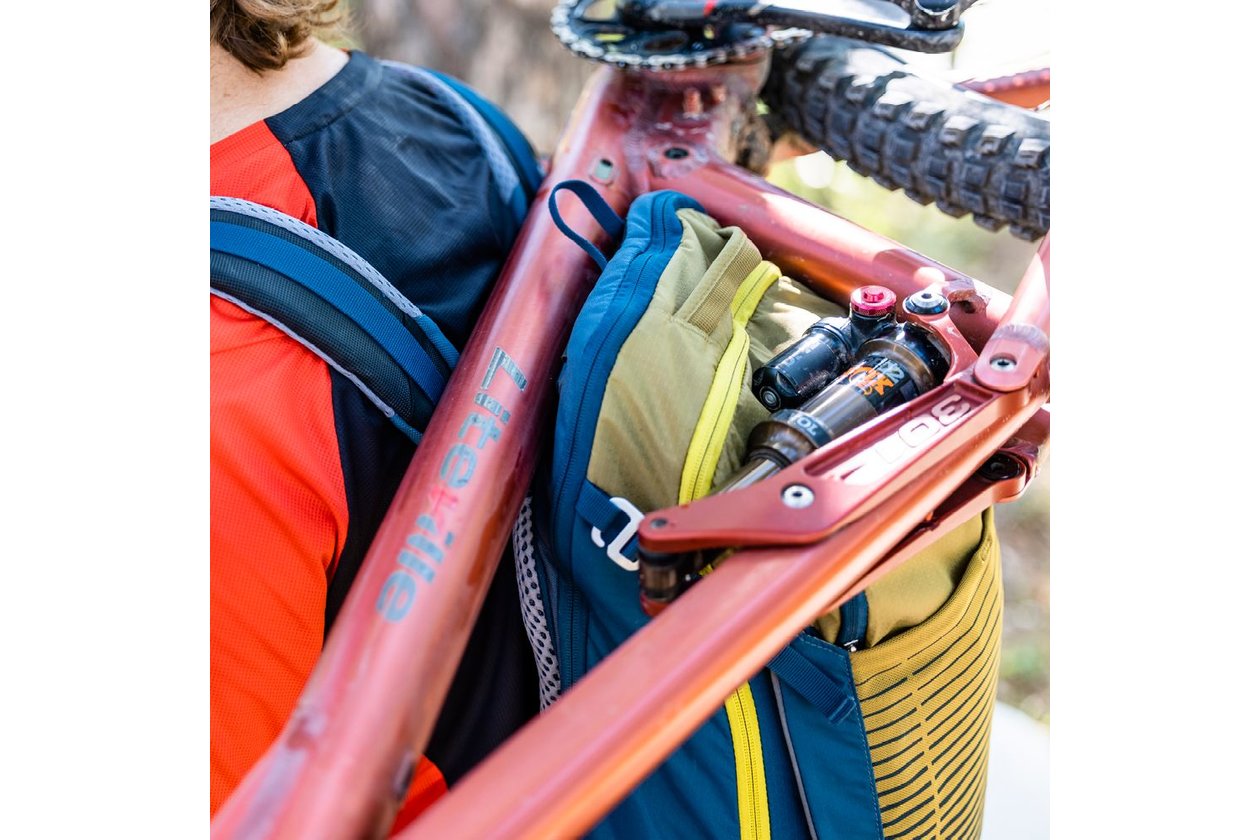 deuter Attack 16