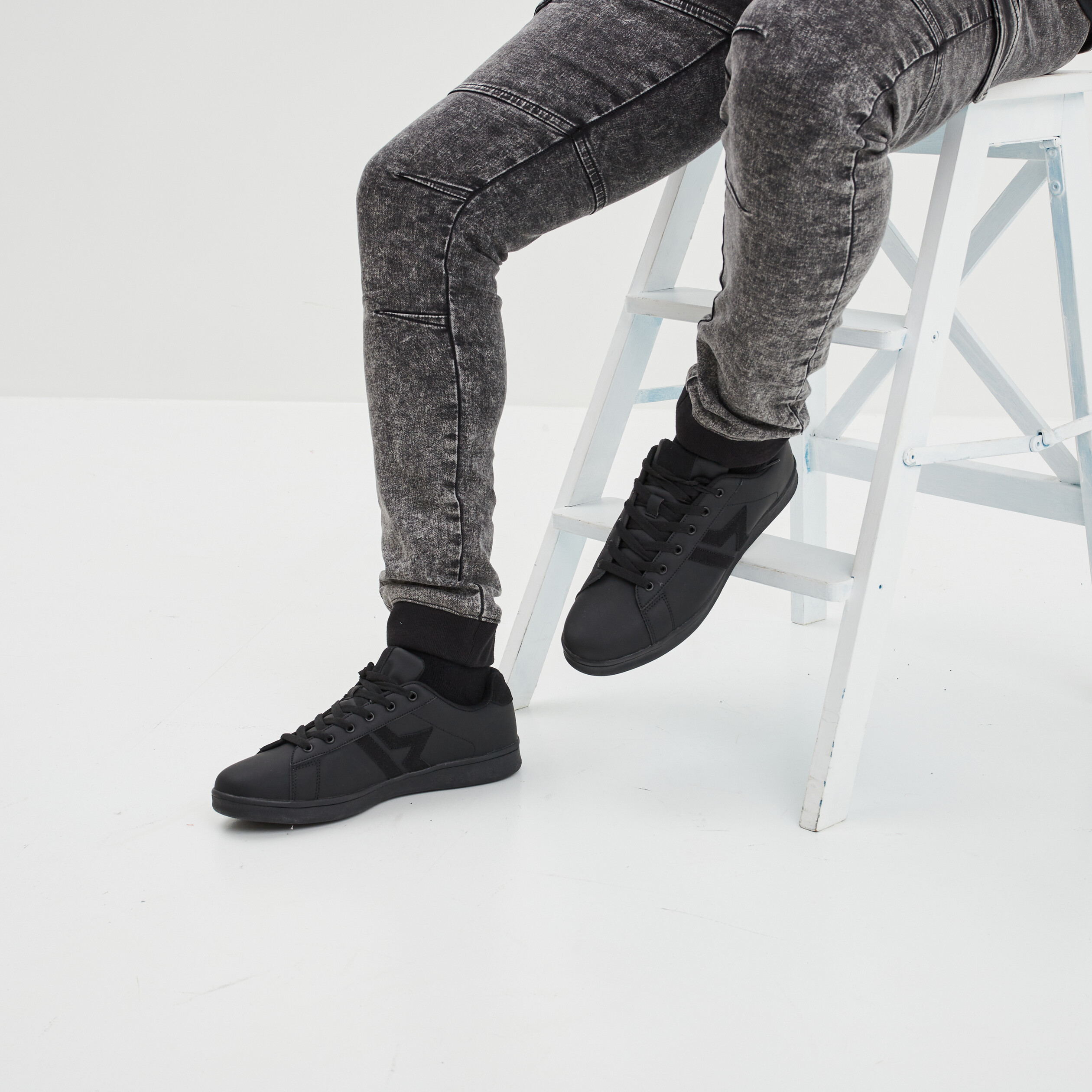 Tennis basses à lacets Creeks Thisto noir homme | La Halle