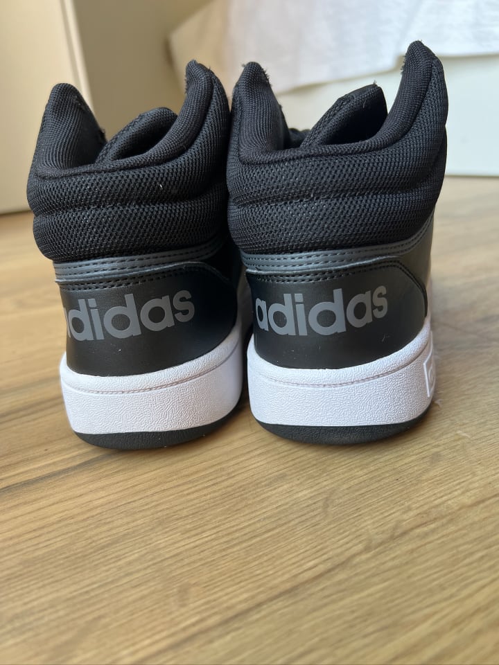 adidas Trainingsschuhe 