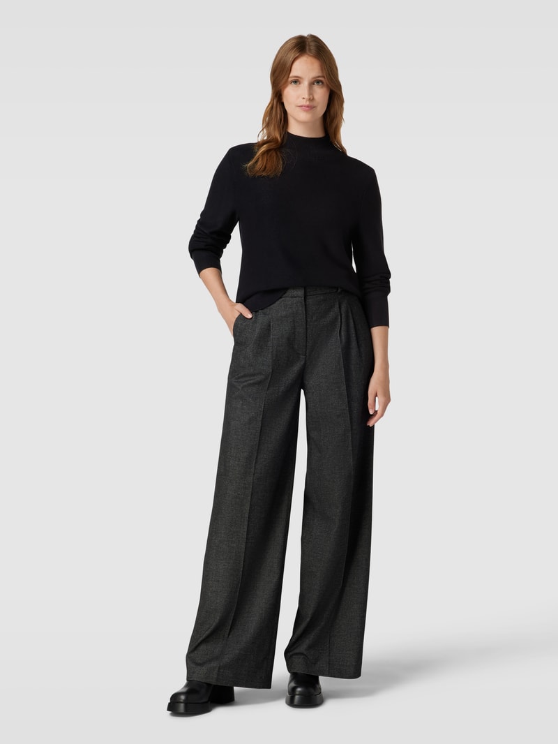 Strickpullover mit Turtleneck in schwarz