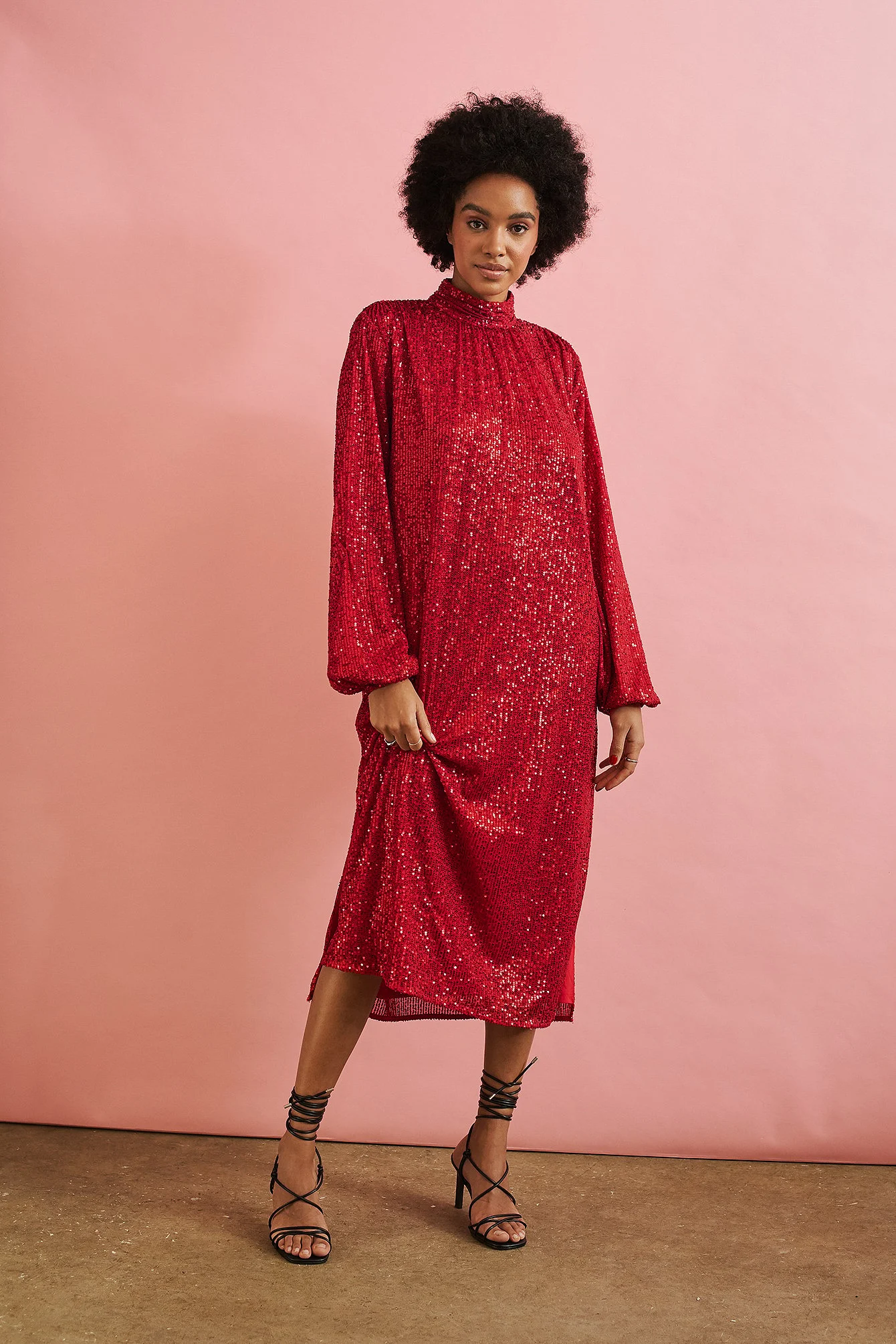 Maxi-Paillettenkleid mit offenem Rücken