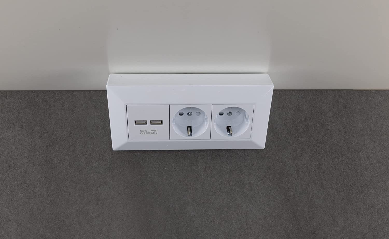 ChiliTec 2-fach Steckdosenblock + 2x USB, weiß Mehrfachsteckdose