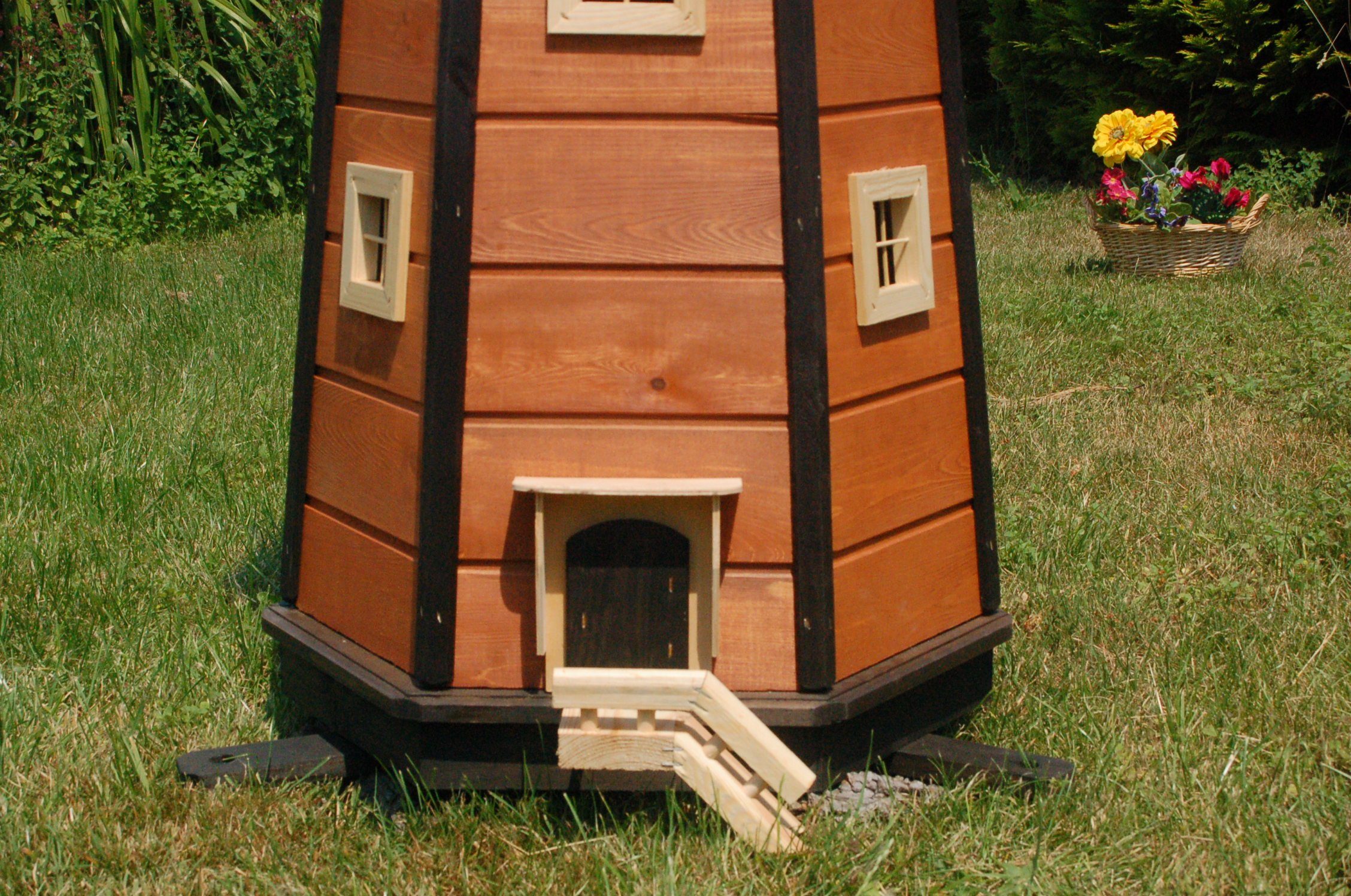 DSH DEKO SHOP HANNUSCH Gartenfigur Leuchtturm 1,40 m aus Holz mit Solarbeleuchtung