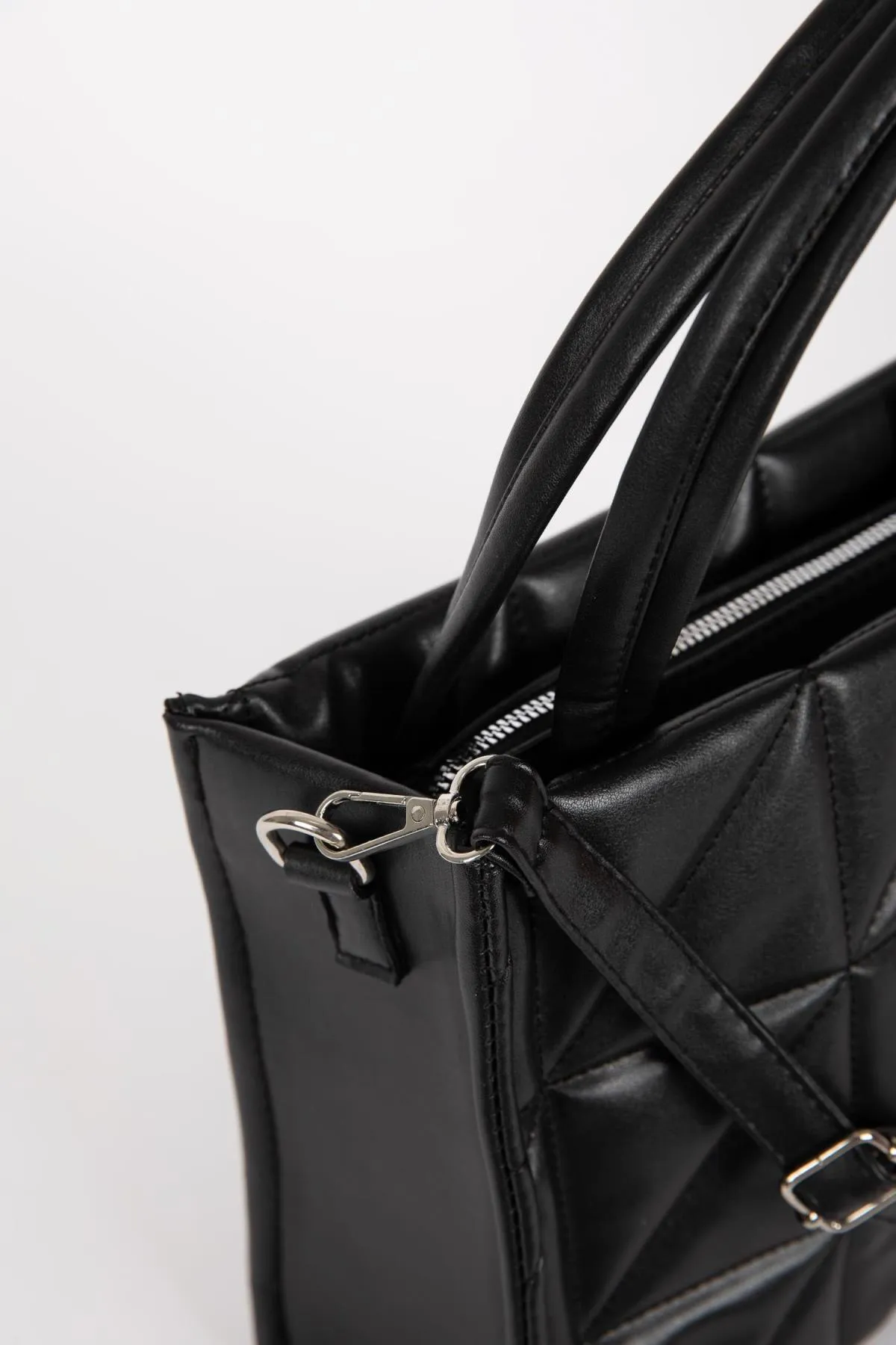 DeFacto  Damen-Handtasche aus Kunstleder Z8097azns