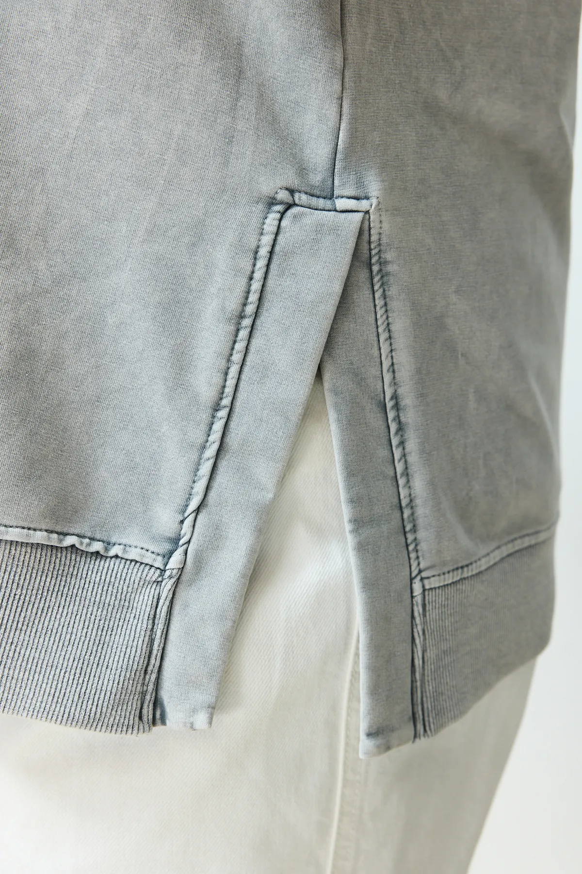 Trendyol Modest  Grau gewaschenes Strick-Sweatshirt TCTSS23TW00062