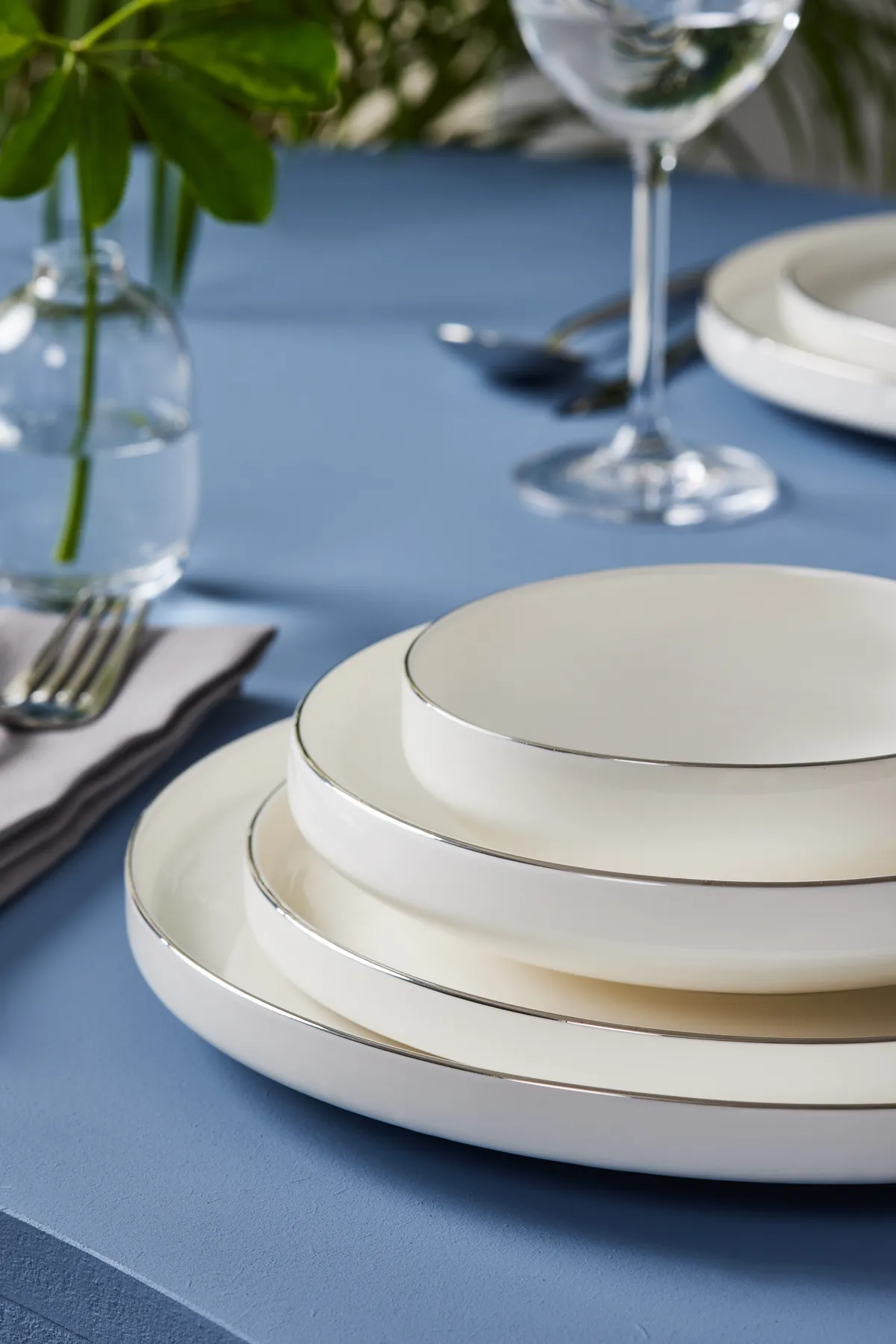 Karaca  Streamline New Saturn New Bone 24-teiliges Esstisch-Set für 6 Personen, Platin