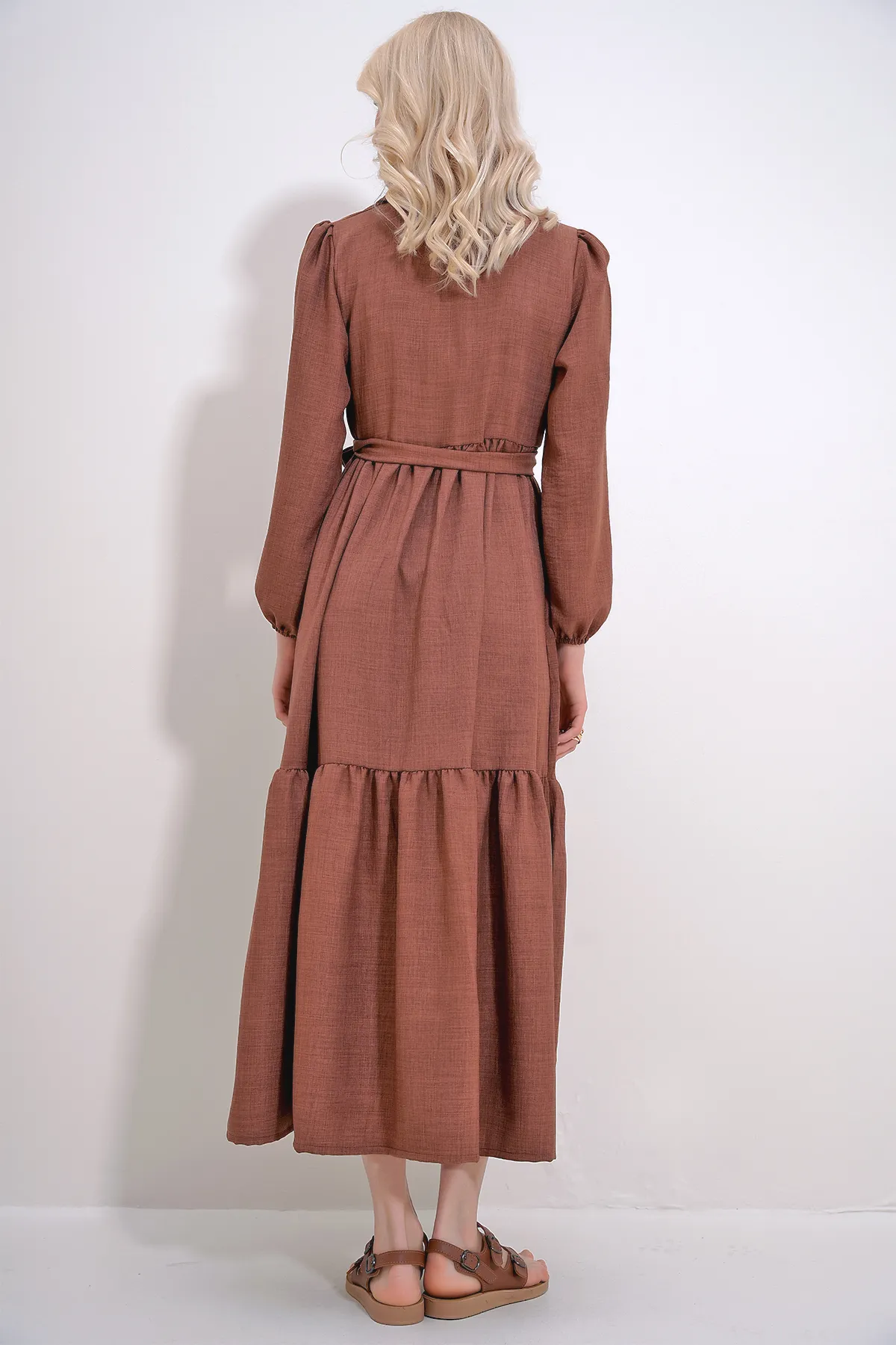 Trend Alaçatı Stili  Kleid - Braun - Midi