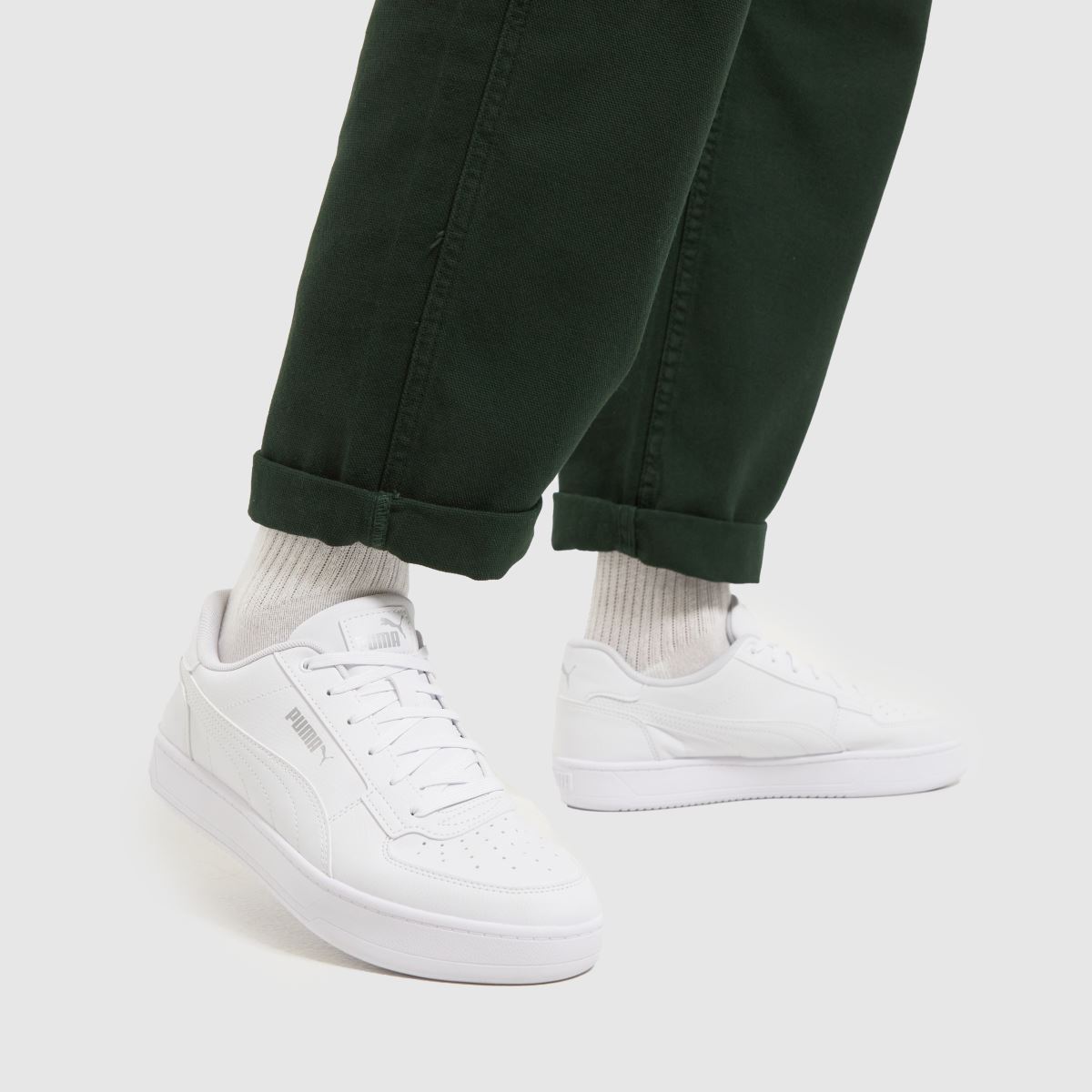 PUMA – Caven 2.0 – Vita träningsskor