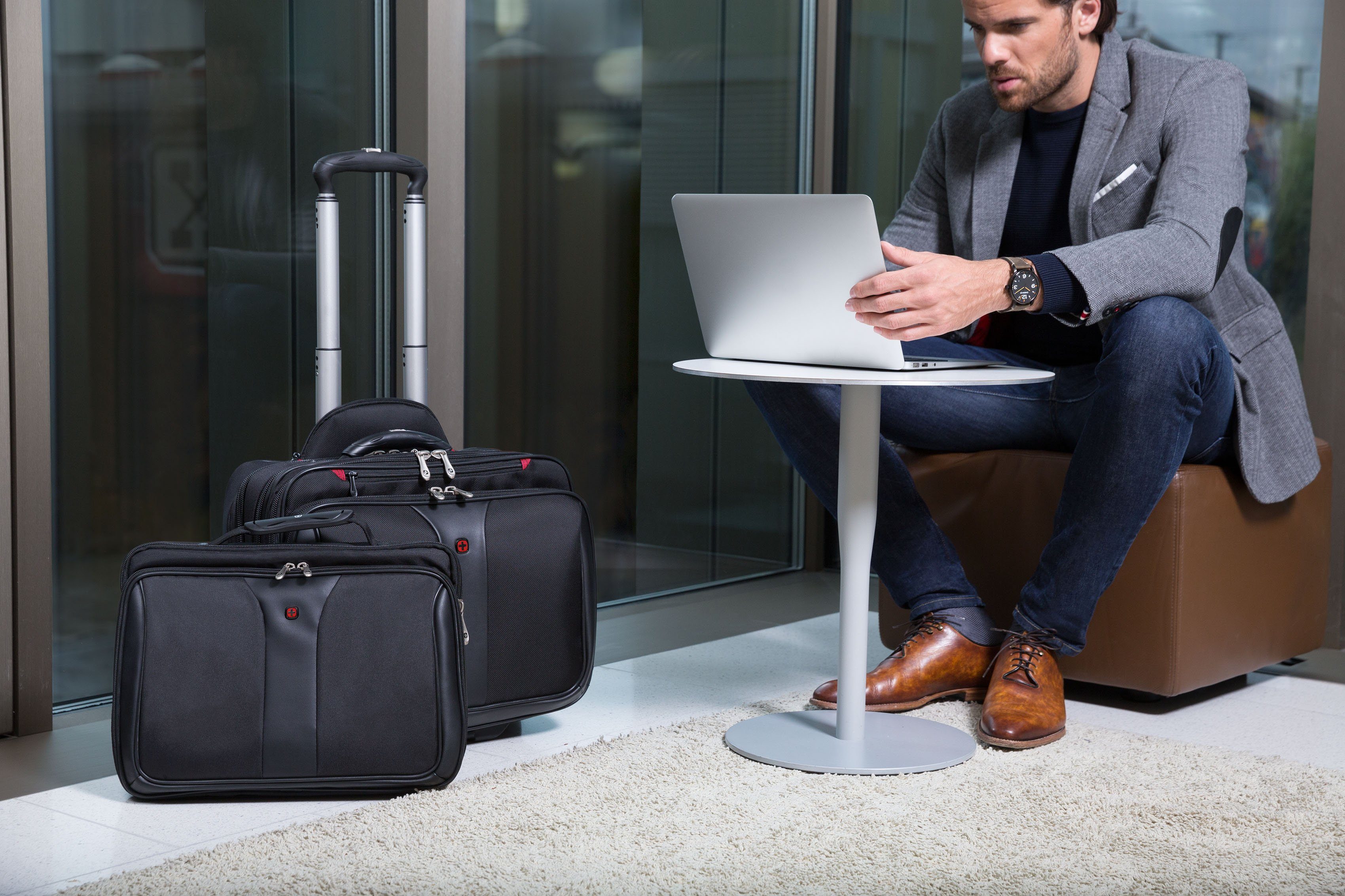 Wenger Business-Trolley Patriot II, schwarz, 2 Rollen, mit 17,3-Zoll Laptopfach & abnehmb. Tasche für Laptops bis 15,6-Zoll