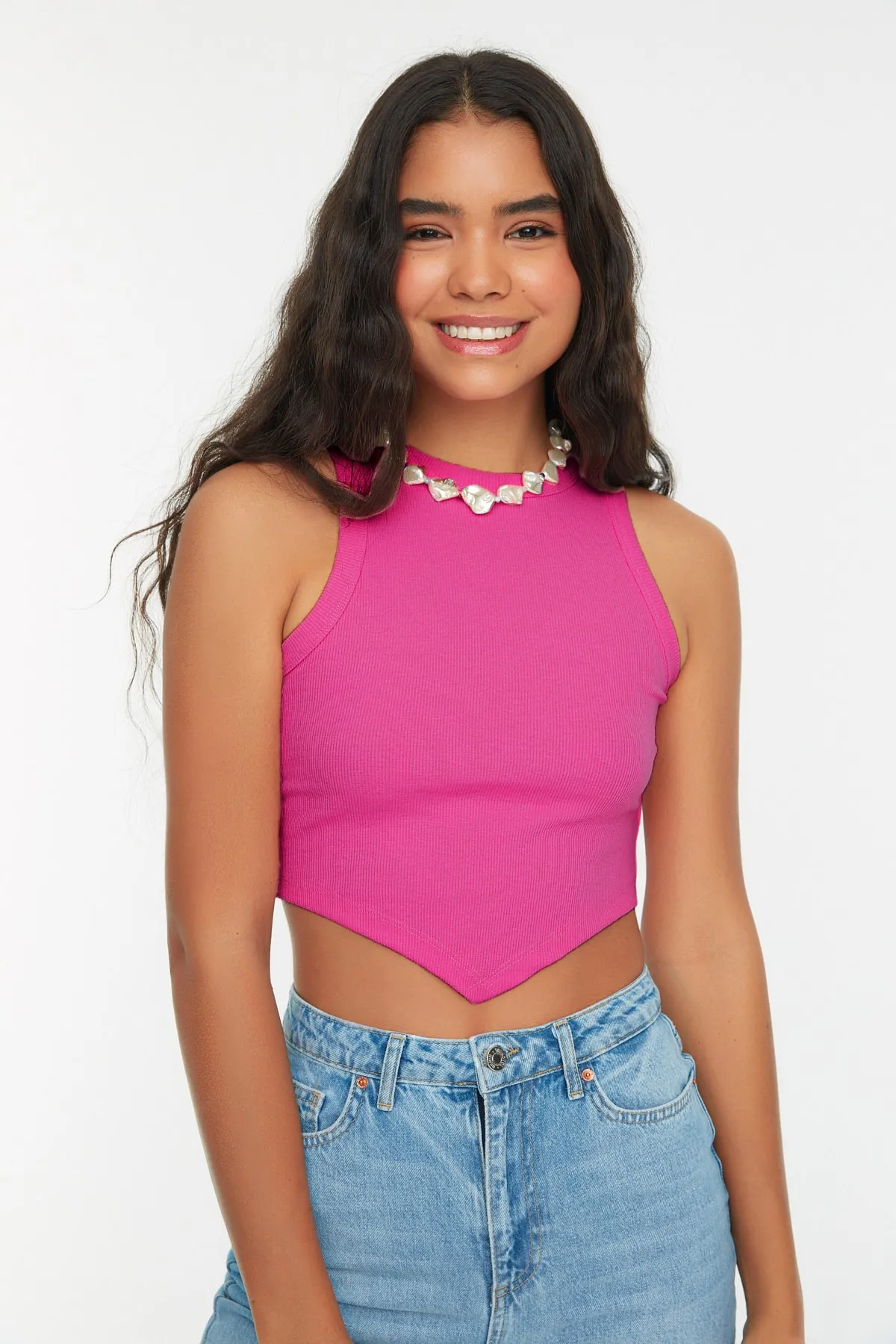 Trendyol Collection  Rosa, asymmetrisches, superkurzes, geripptes, flexibles Strick-Tanktop TWOSS22AL0065
