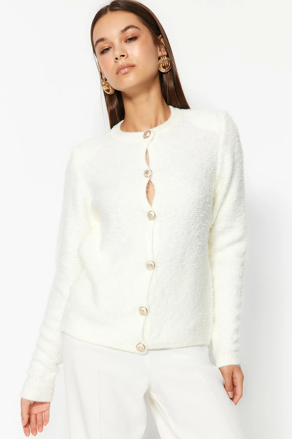 Trendyol Collection  Ecrufarbener, weich strukturierter Strick-Cardigan mit Accessoires TWOAW24HI00039