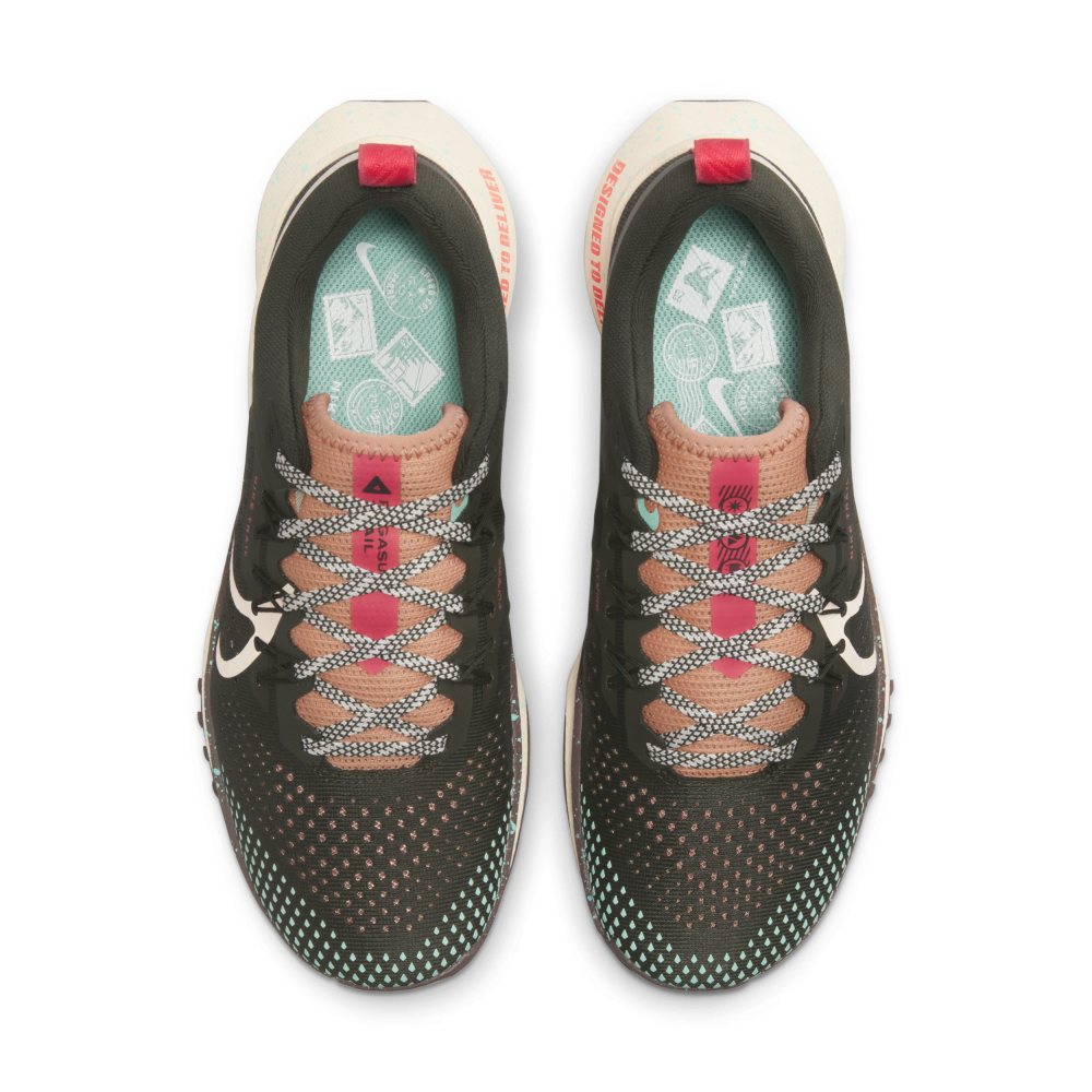 Nike React Pegasus Trail 4 DJ6159-300 / grün
