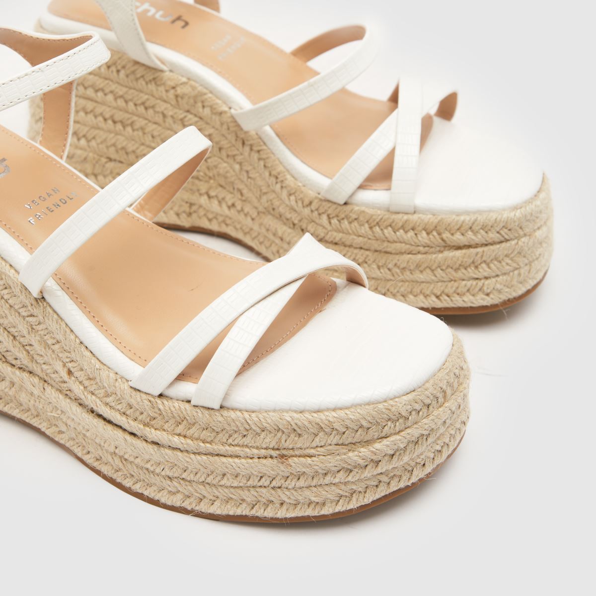 Schuh Vienna pántos ékszandál fehér színben