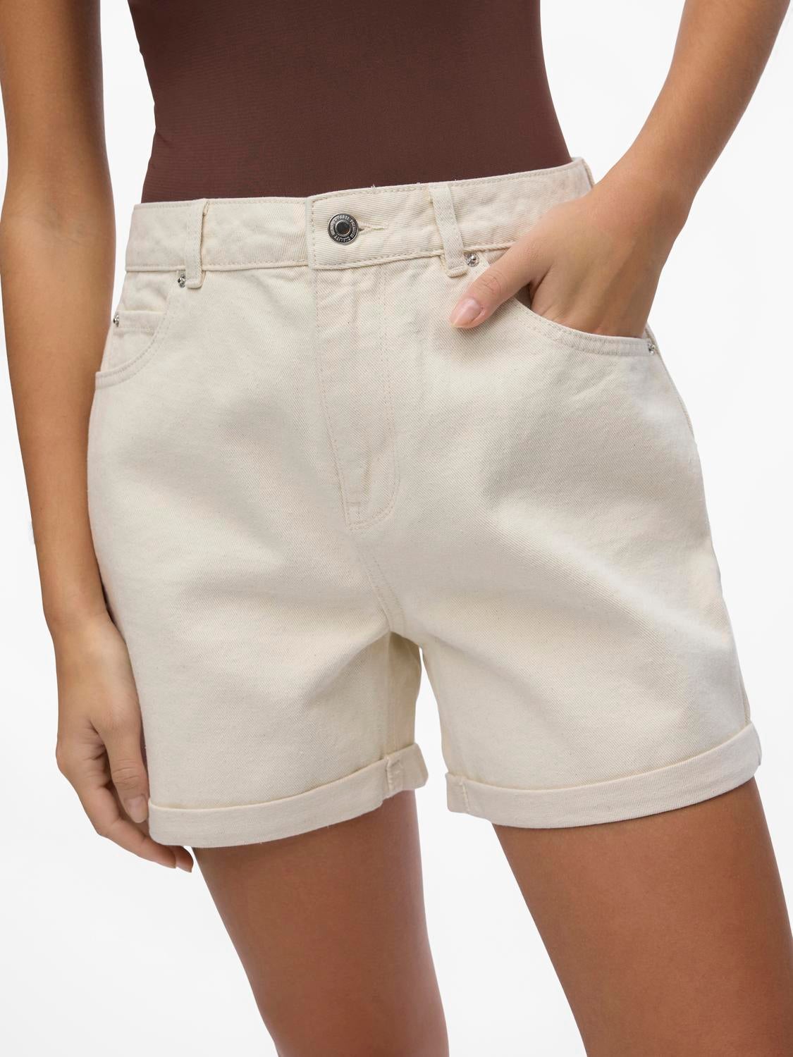 VMZURI Shorts